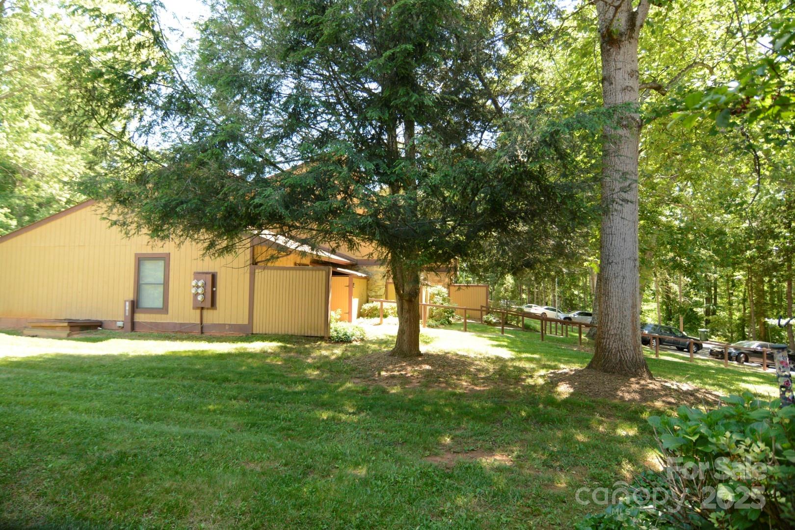 141 Colony Drive — Arden
