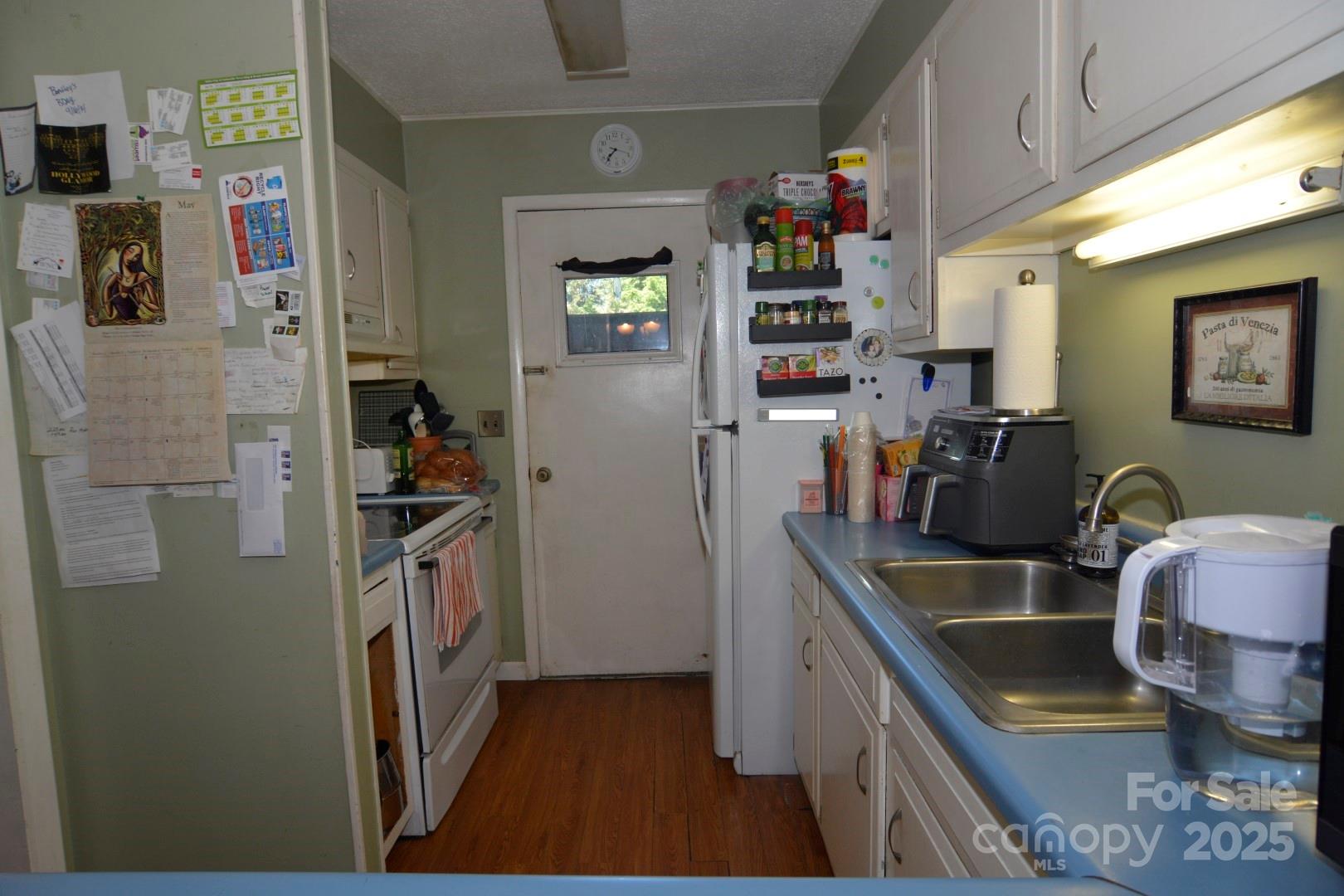 141 Colony Drive — Arden