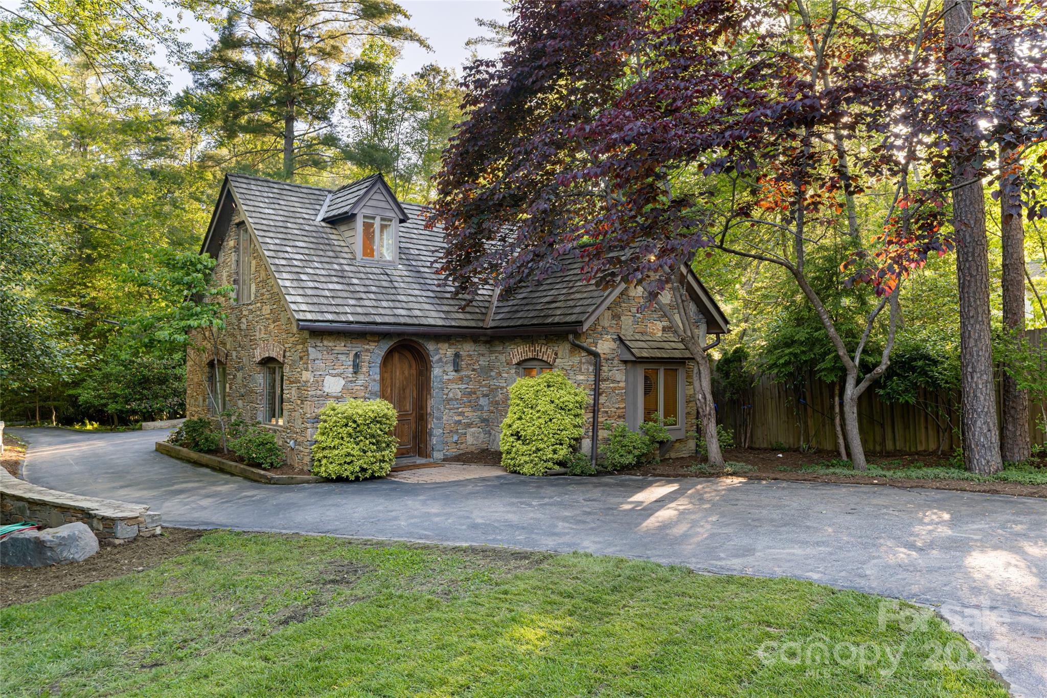 268 Holly Arbor Lane — Asheville