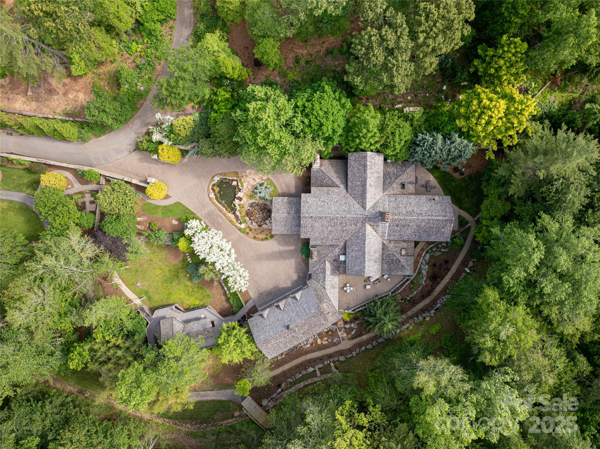 268 Holly Arbor Lane — Asheville