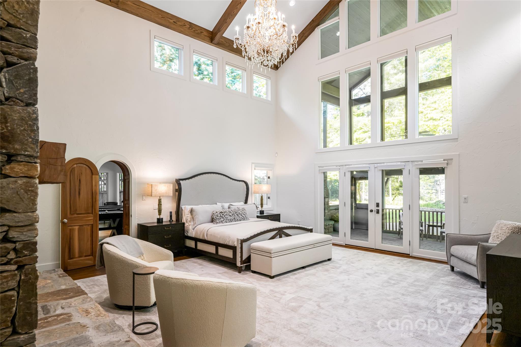 268 Holly Arbor Lane — Asheville