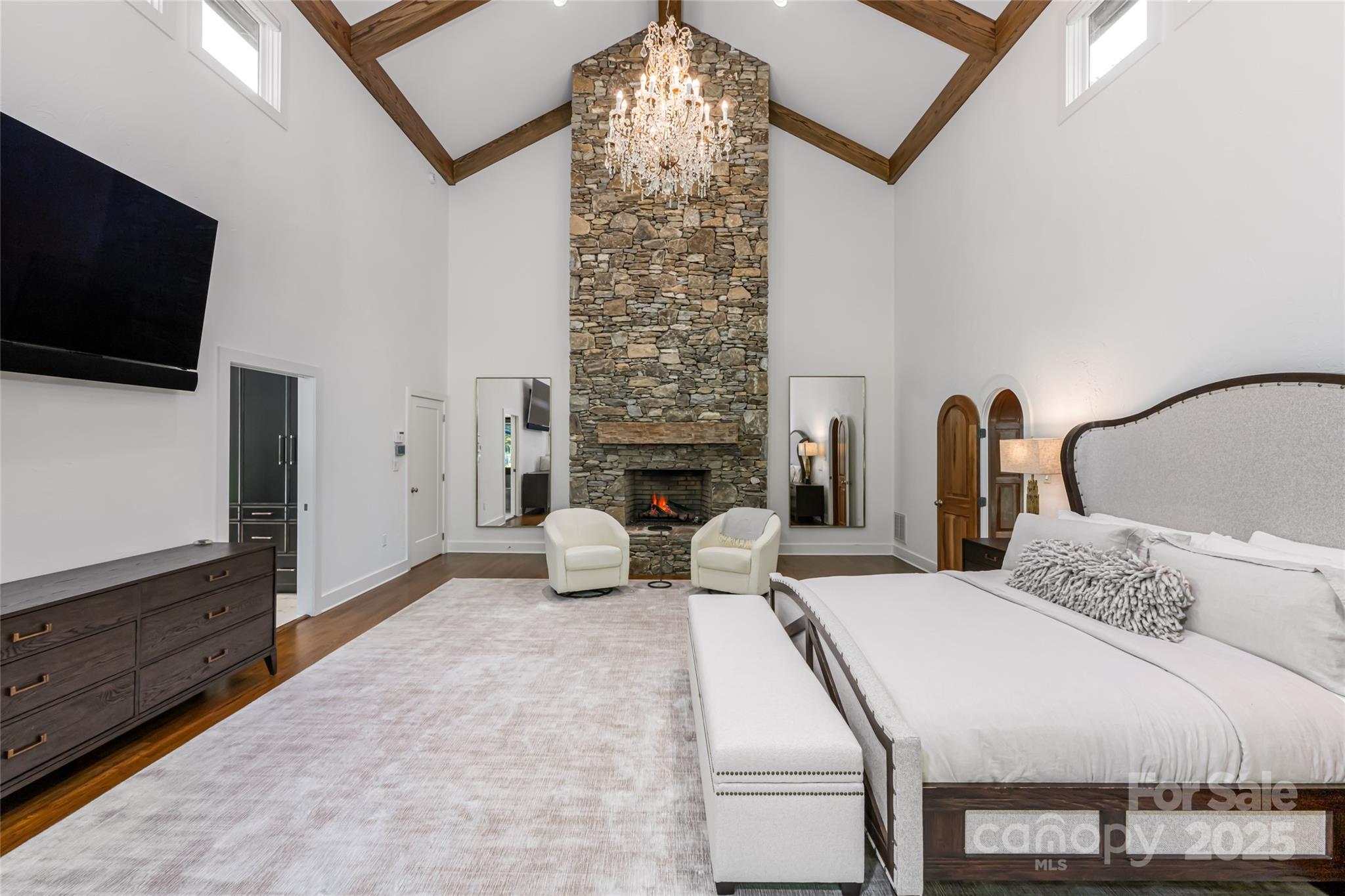 268 Holly Arbor Lane — Asheville