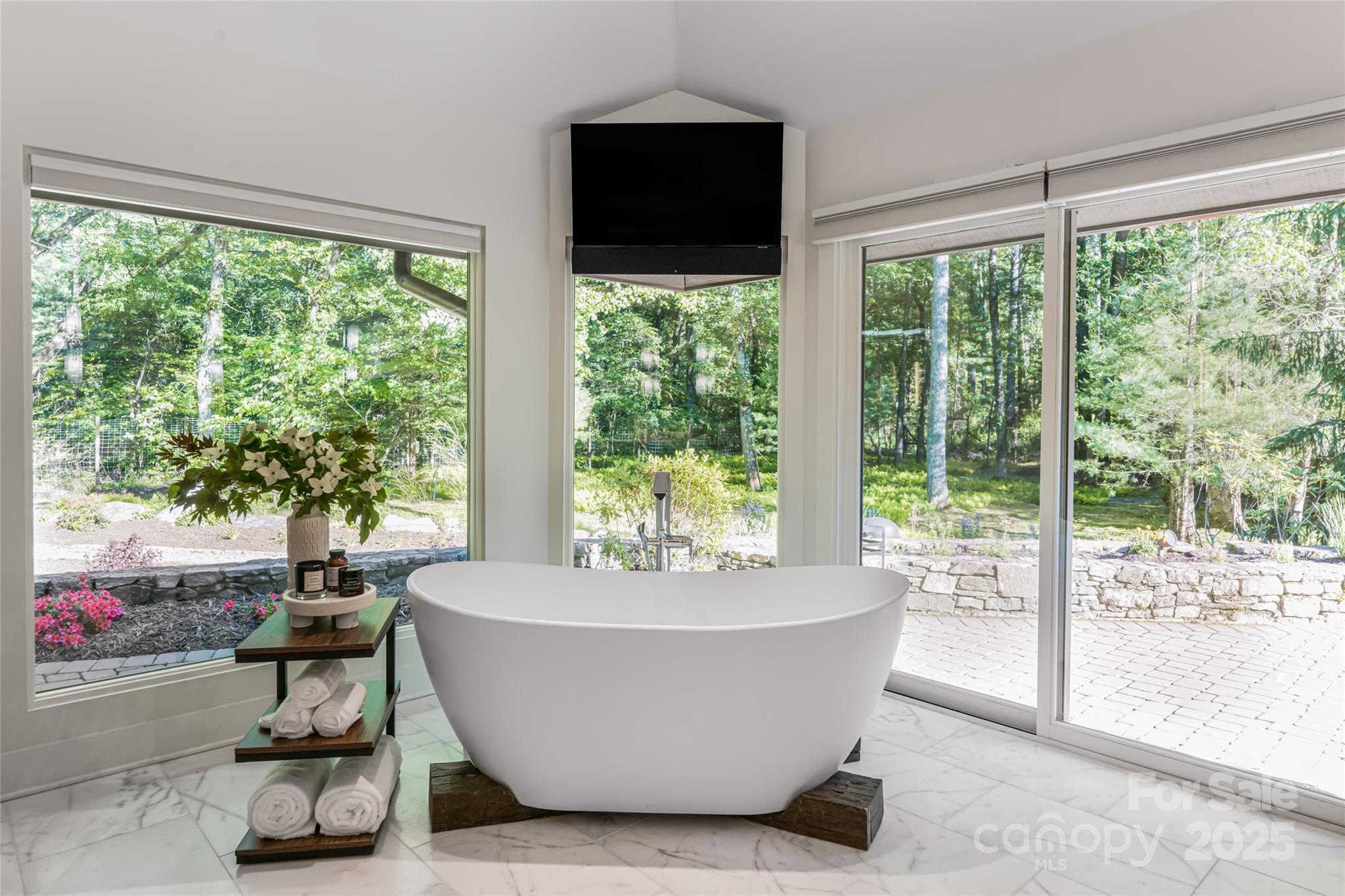 268 Holly Arbor Lane — Asheville