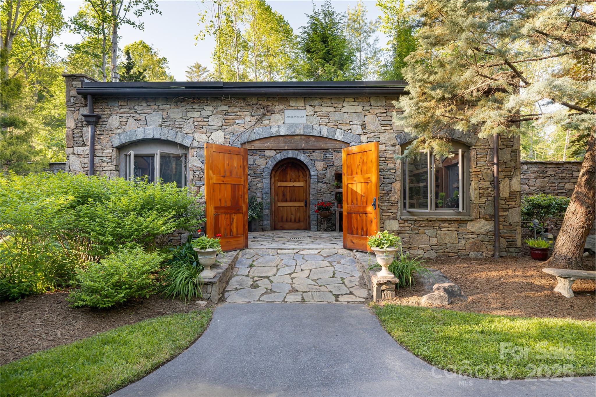 268 Holly Arbor Lane — Asheville