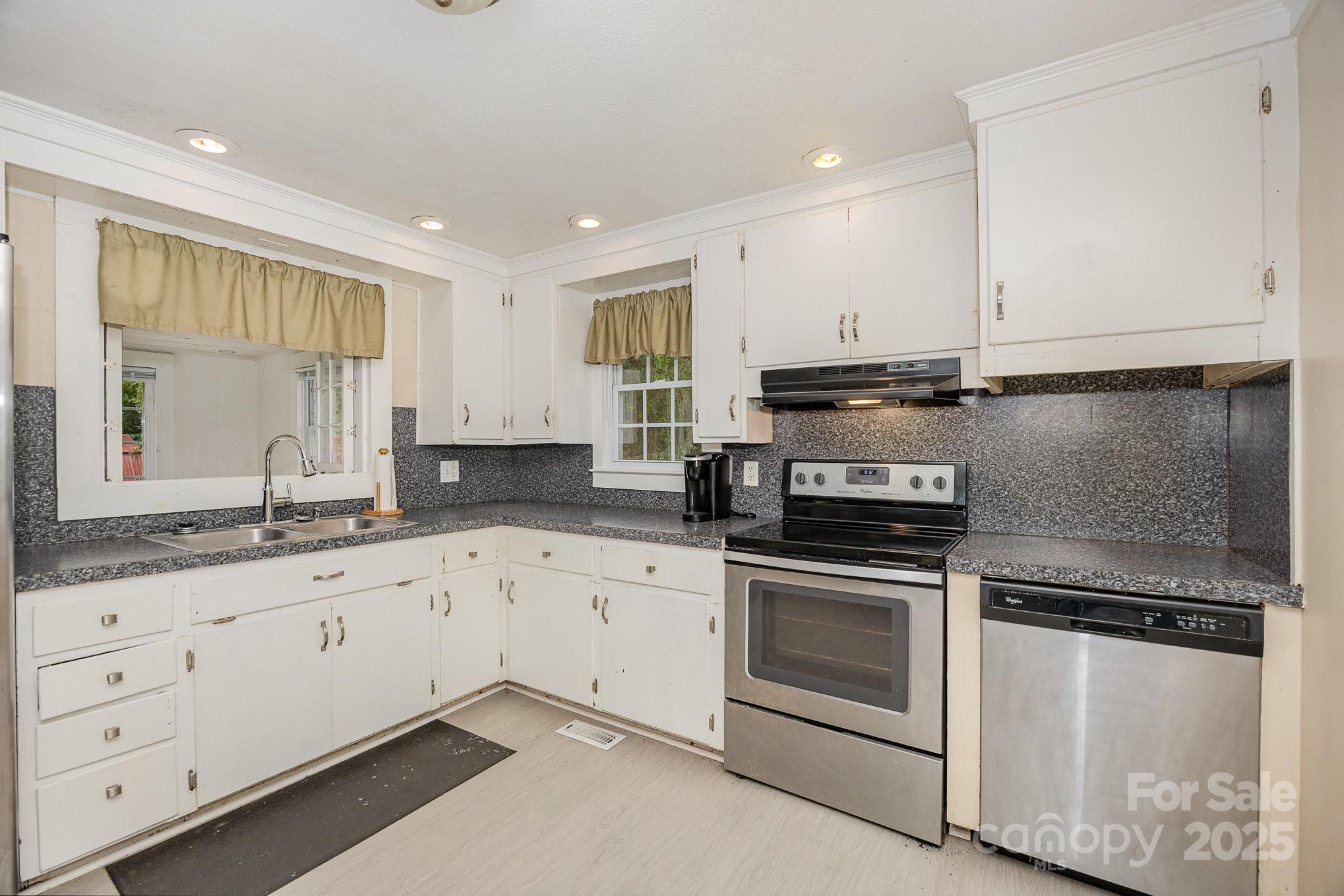 158 John Crotts Road — Mocksville