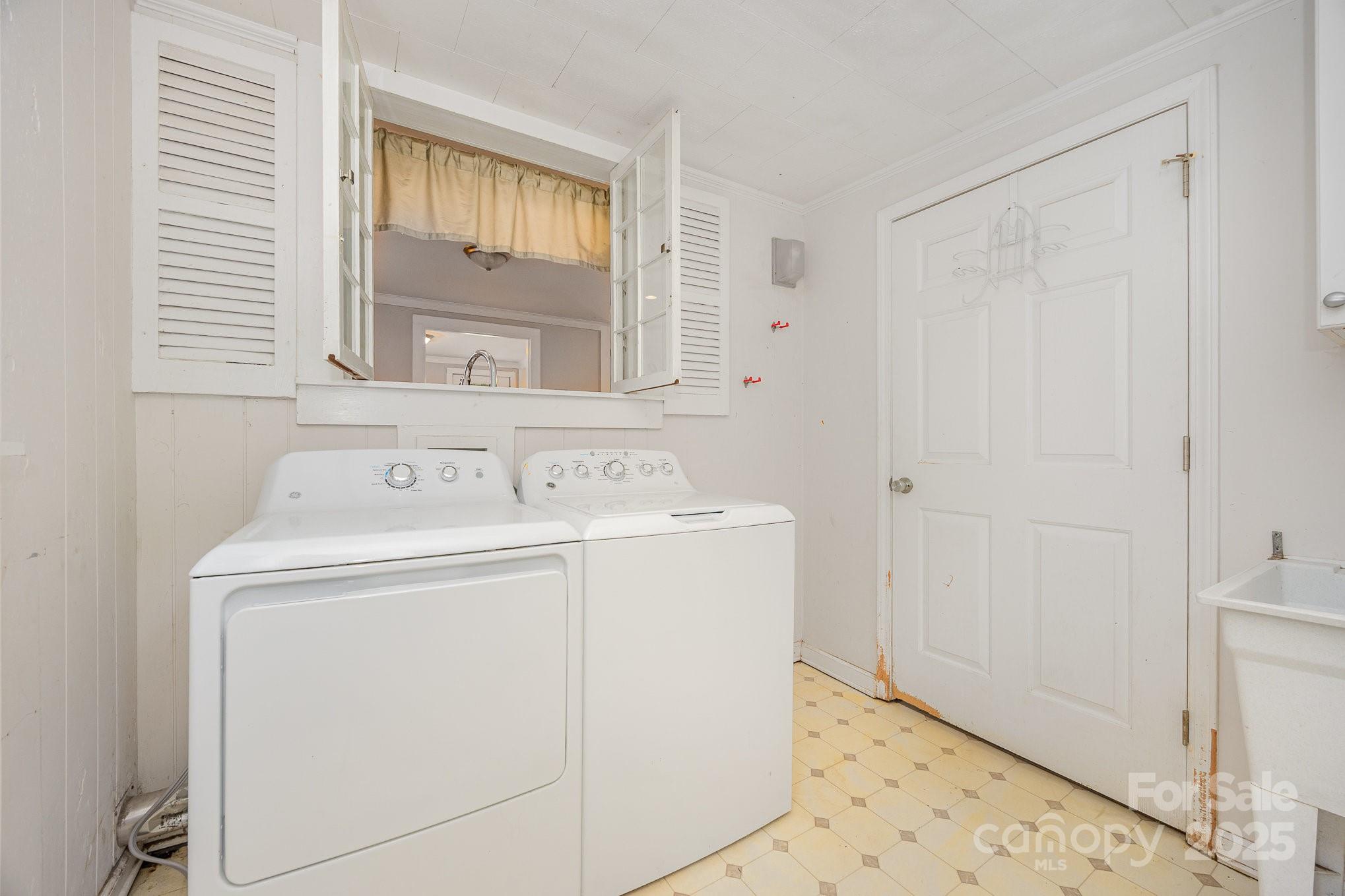 158 John Crotts Road — Mocksville