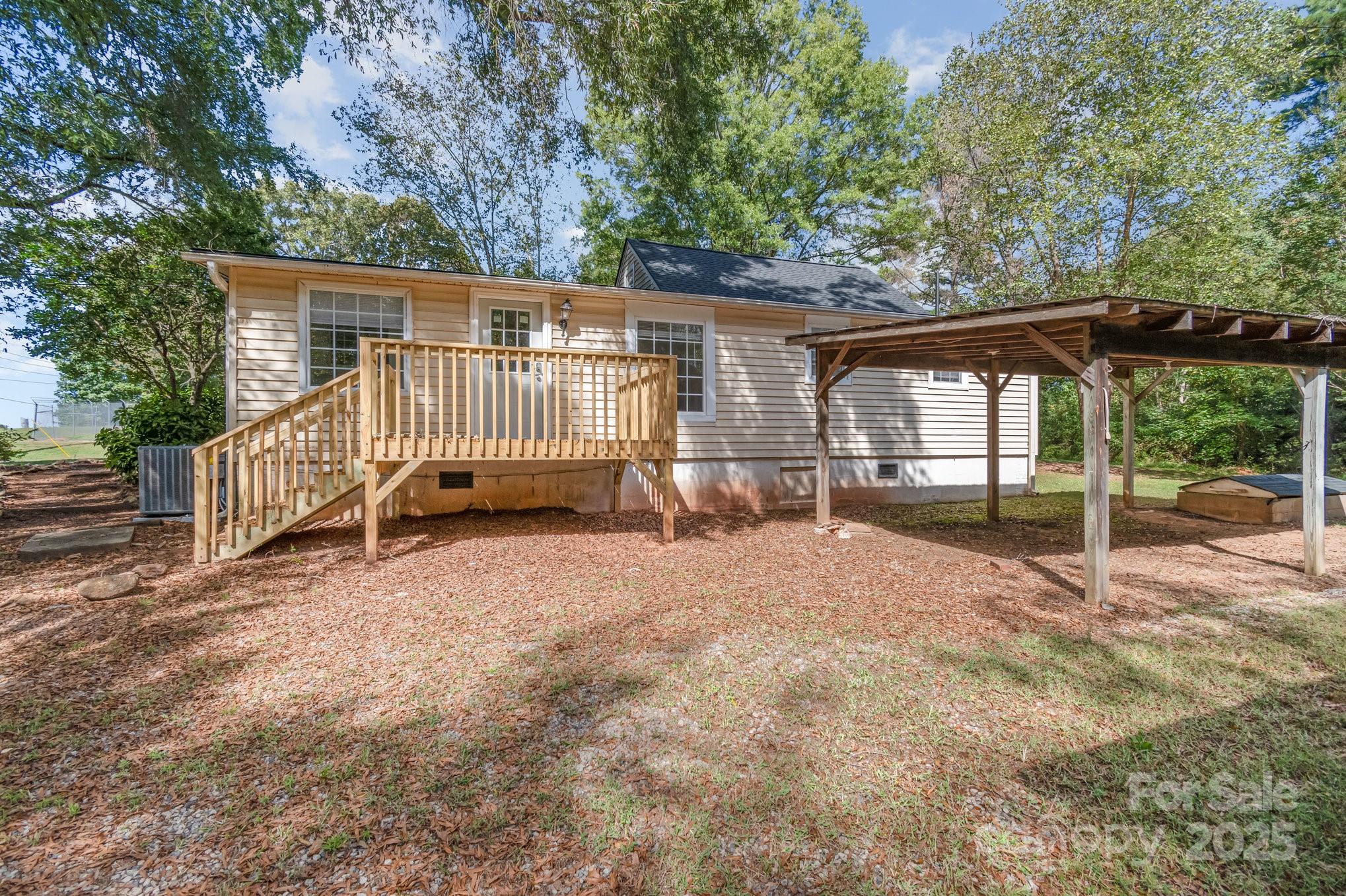 158 John Crotts Road — Mocksville