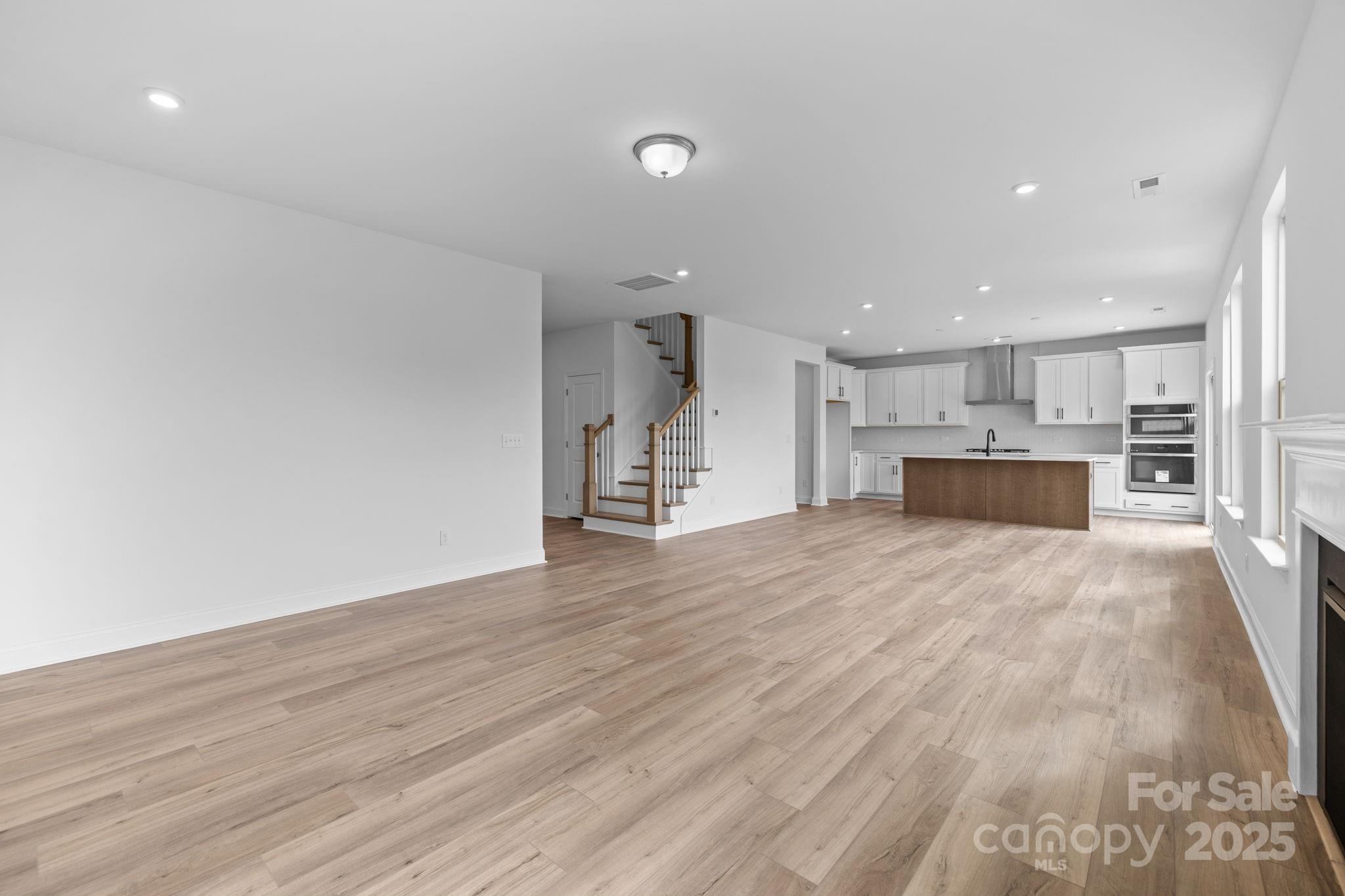 626 Amberjack Place — York