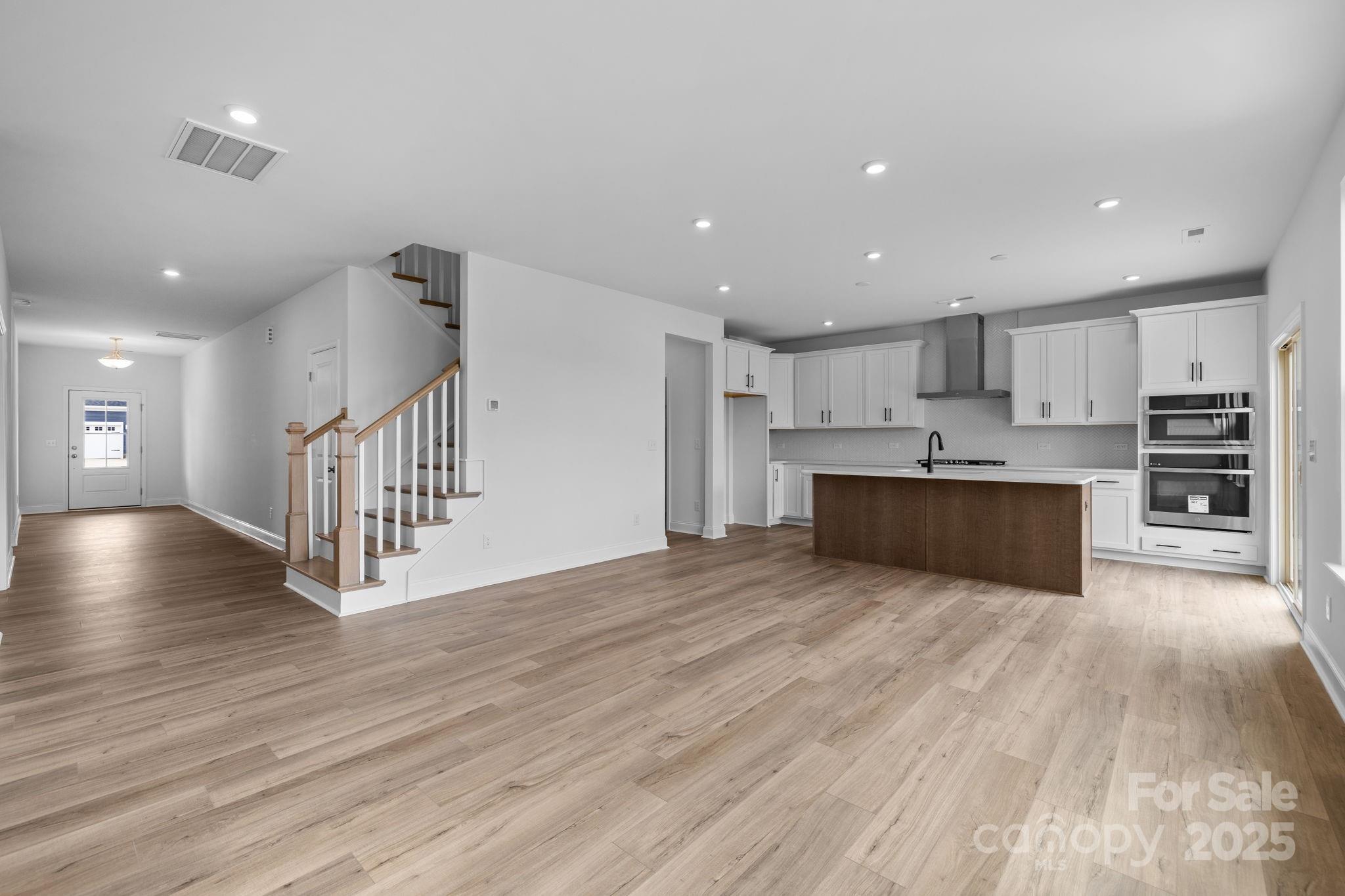 626 Amberjack Place — York