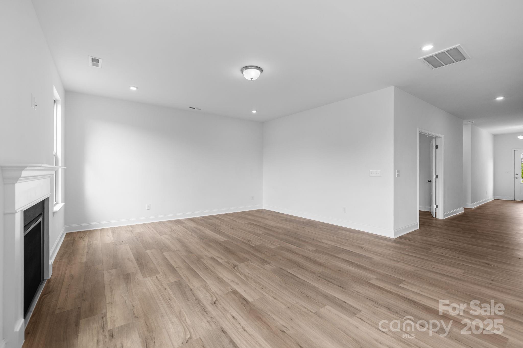 626 Amberjack Place — York