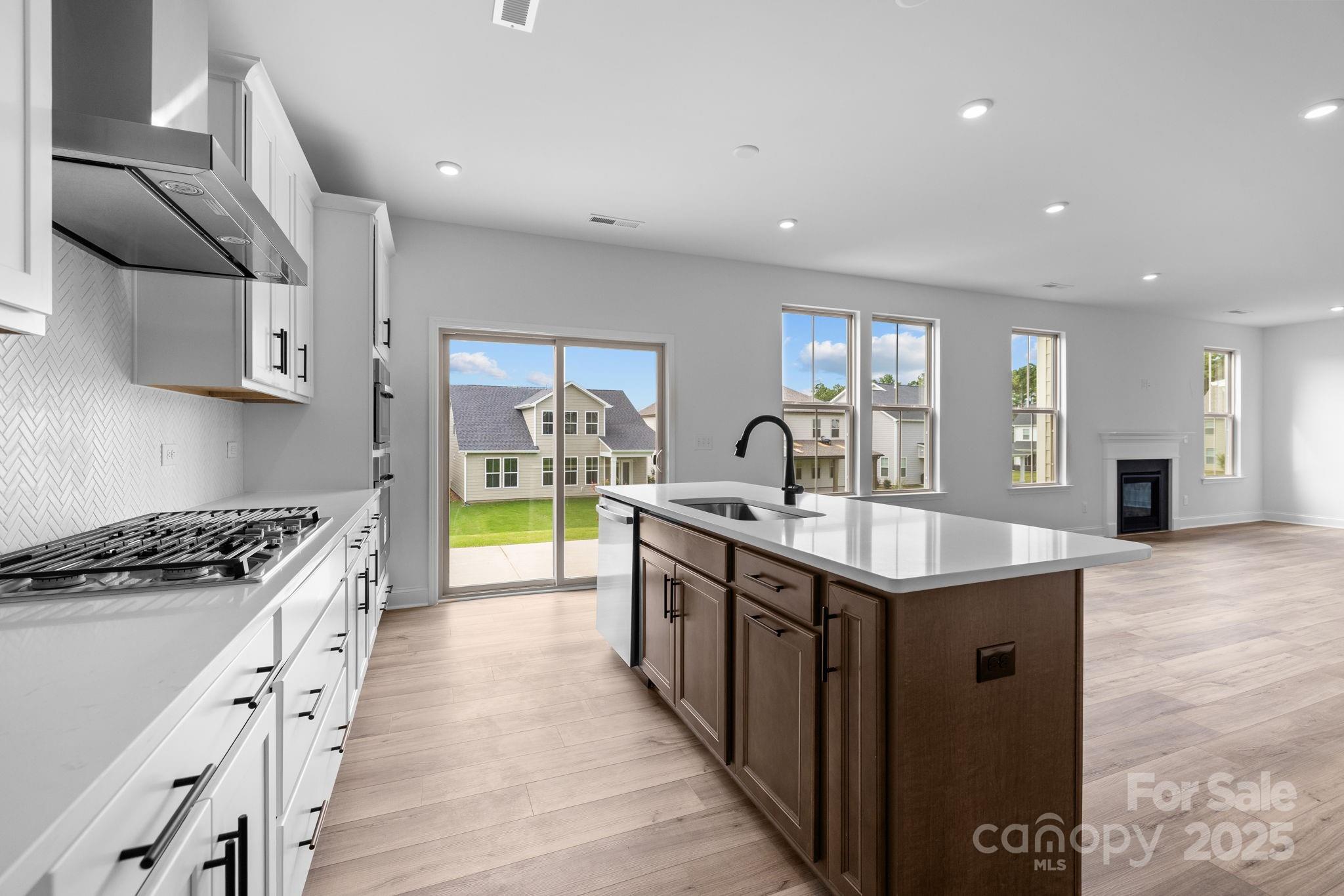 626 Amberjack Place — York
