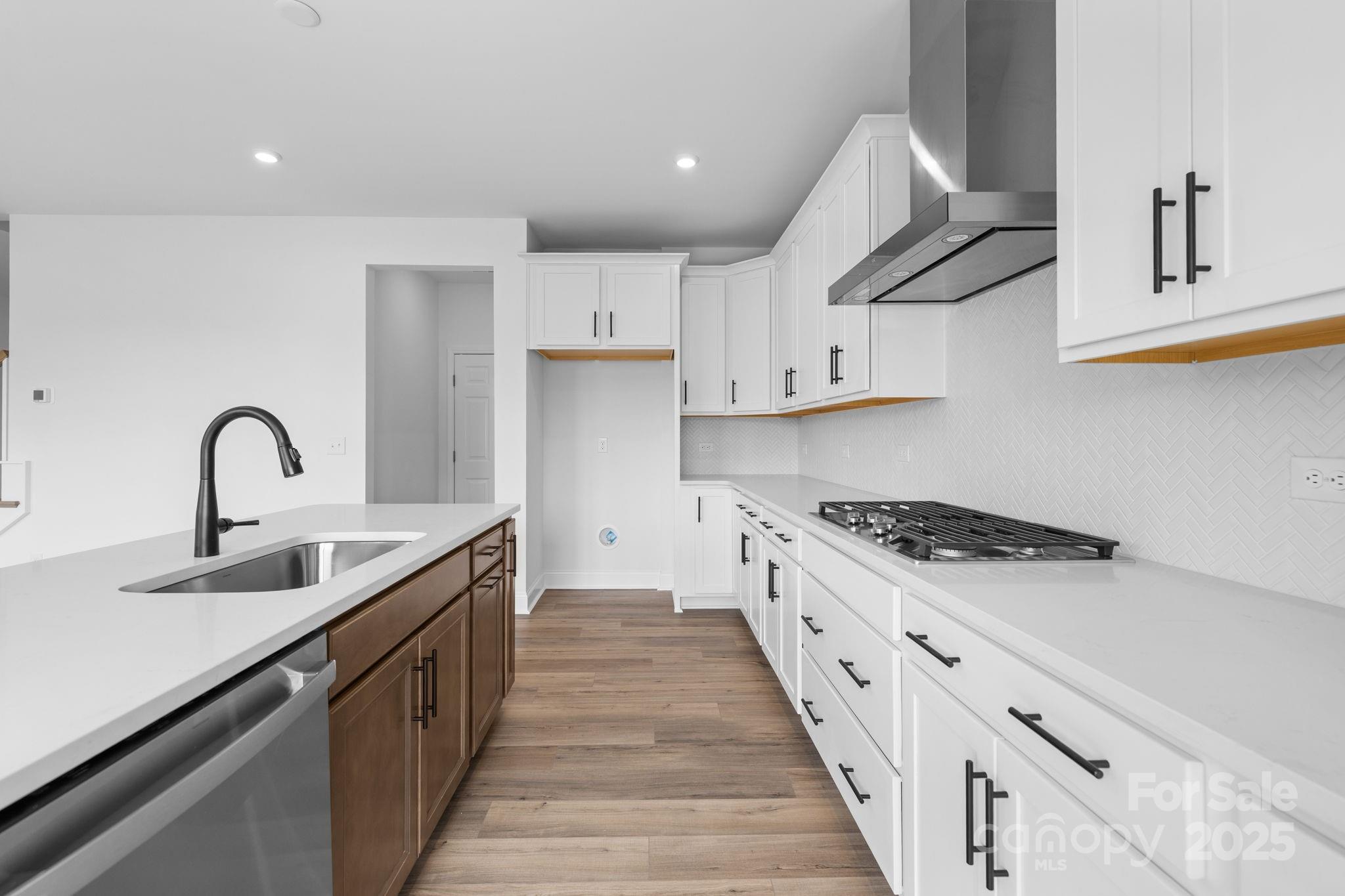 626 Amberjack Place — York