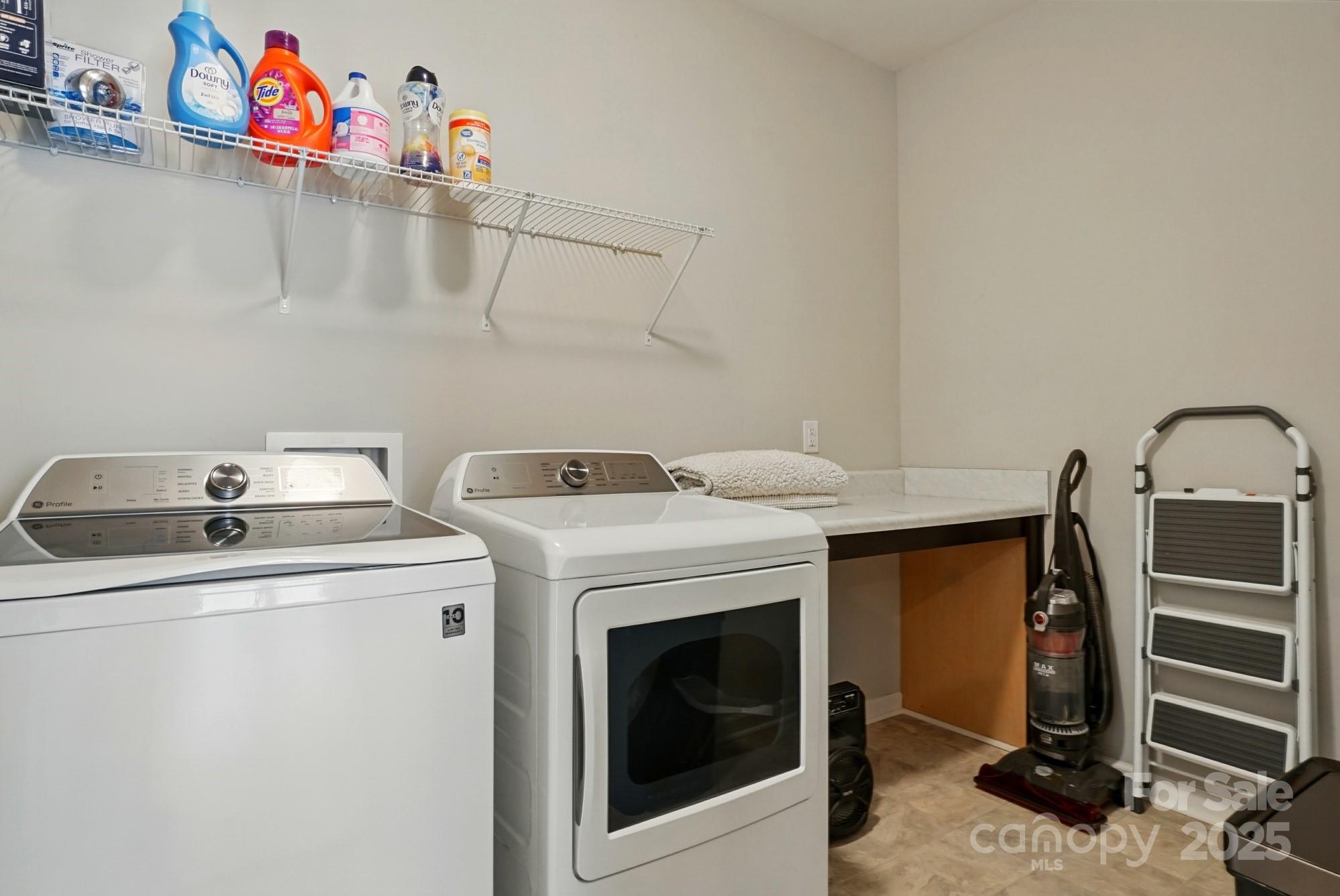18619 Mainsail Court — Lancaster