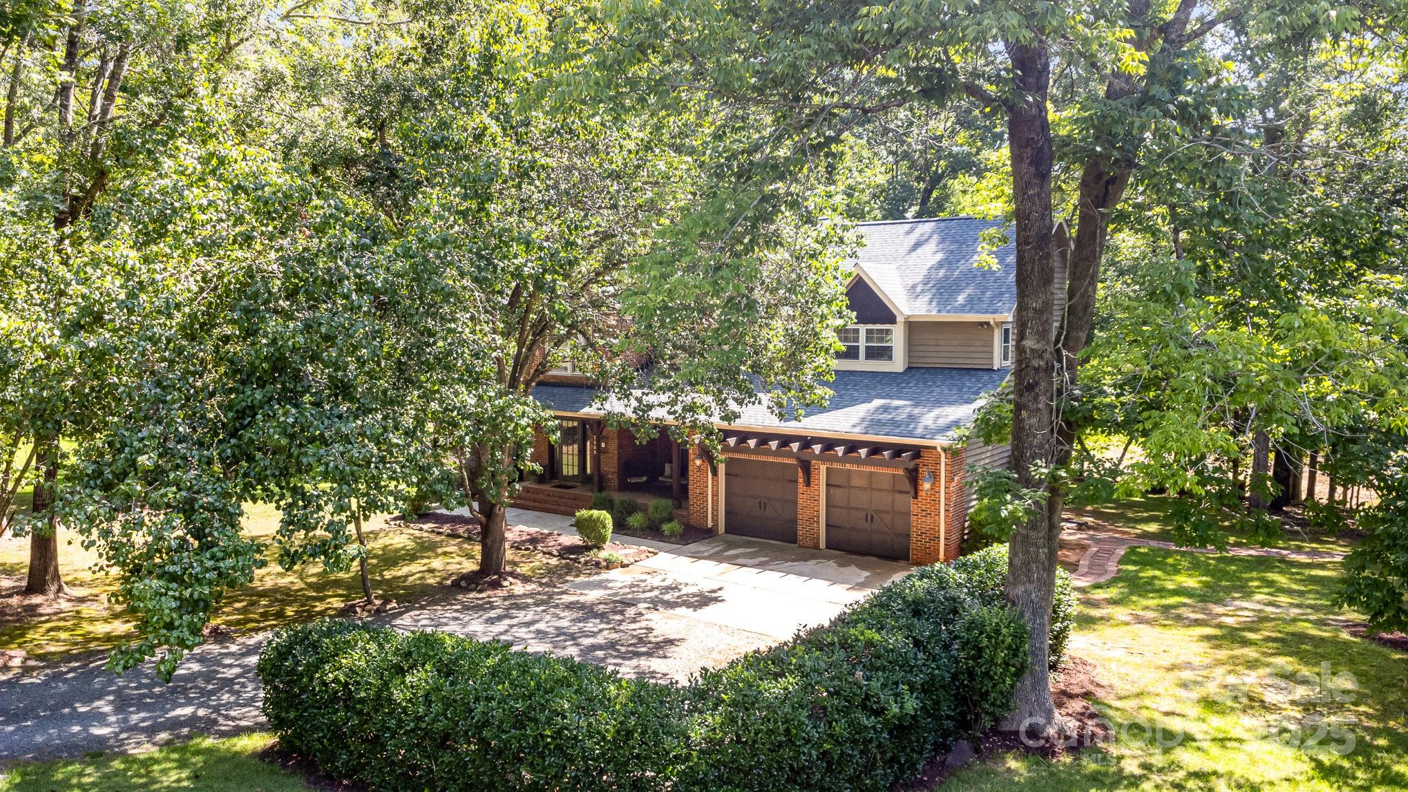 2505 Mountain Folk Lane — Waxhaw
