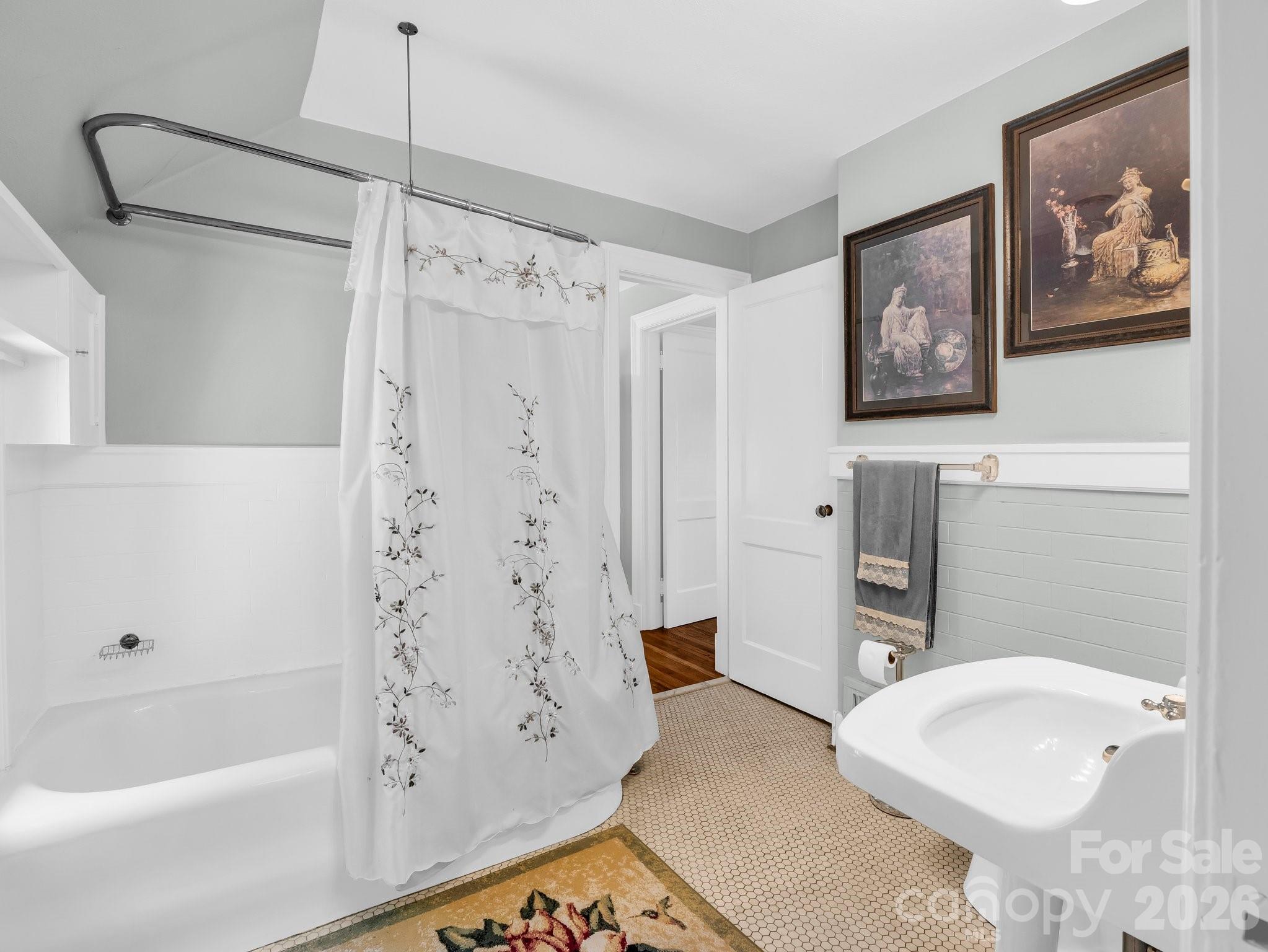 287 Pacolet Ridge Lane — Tryon