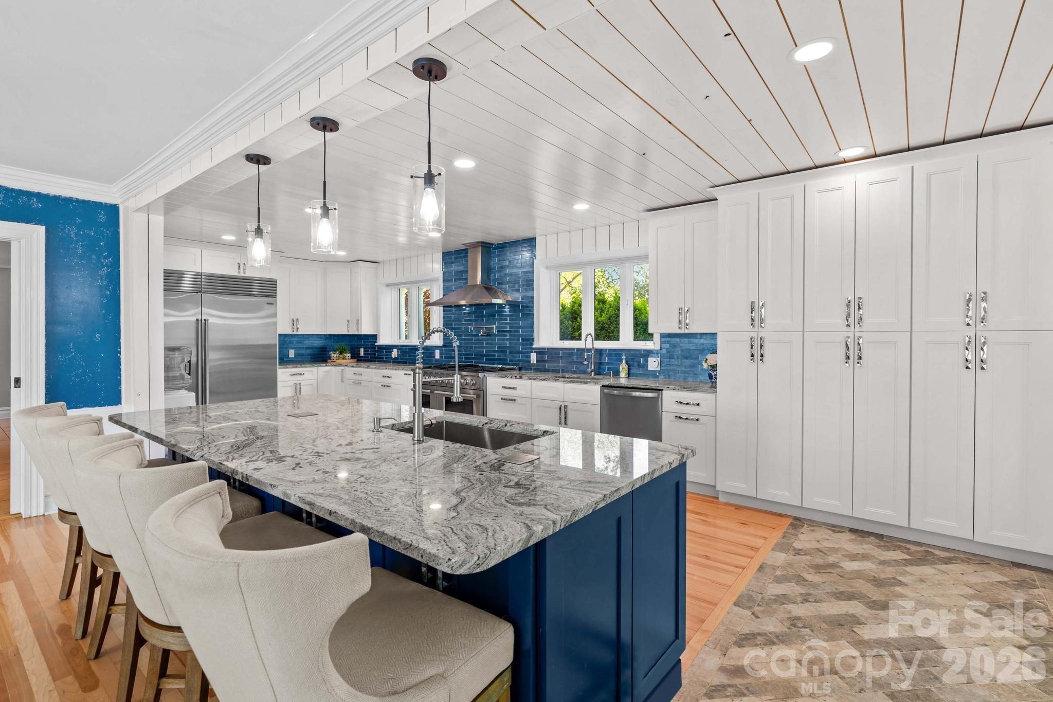 680 Fox Hollow Lane — Salisbury