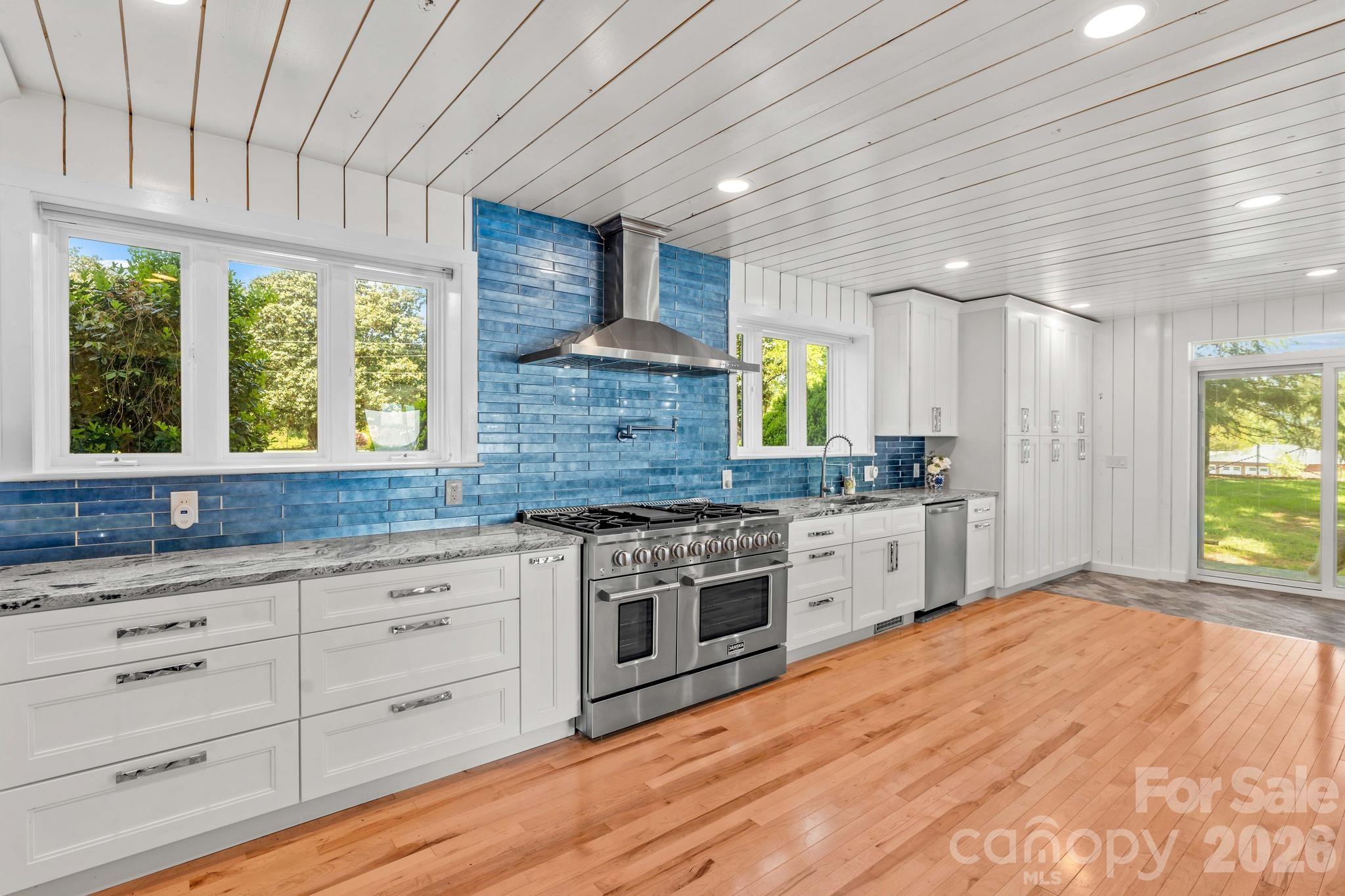 680 Fox Hollow Lane — Salisbury