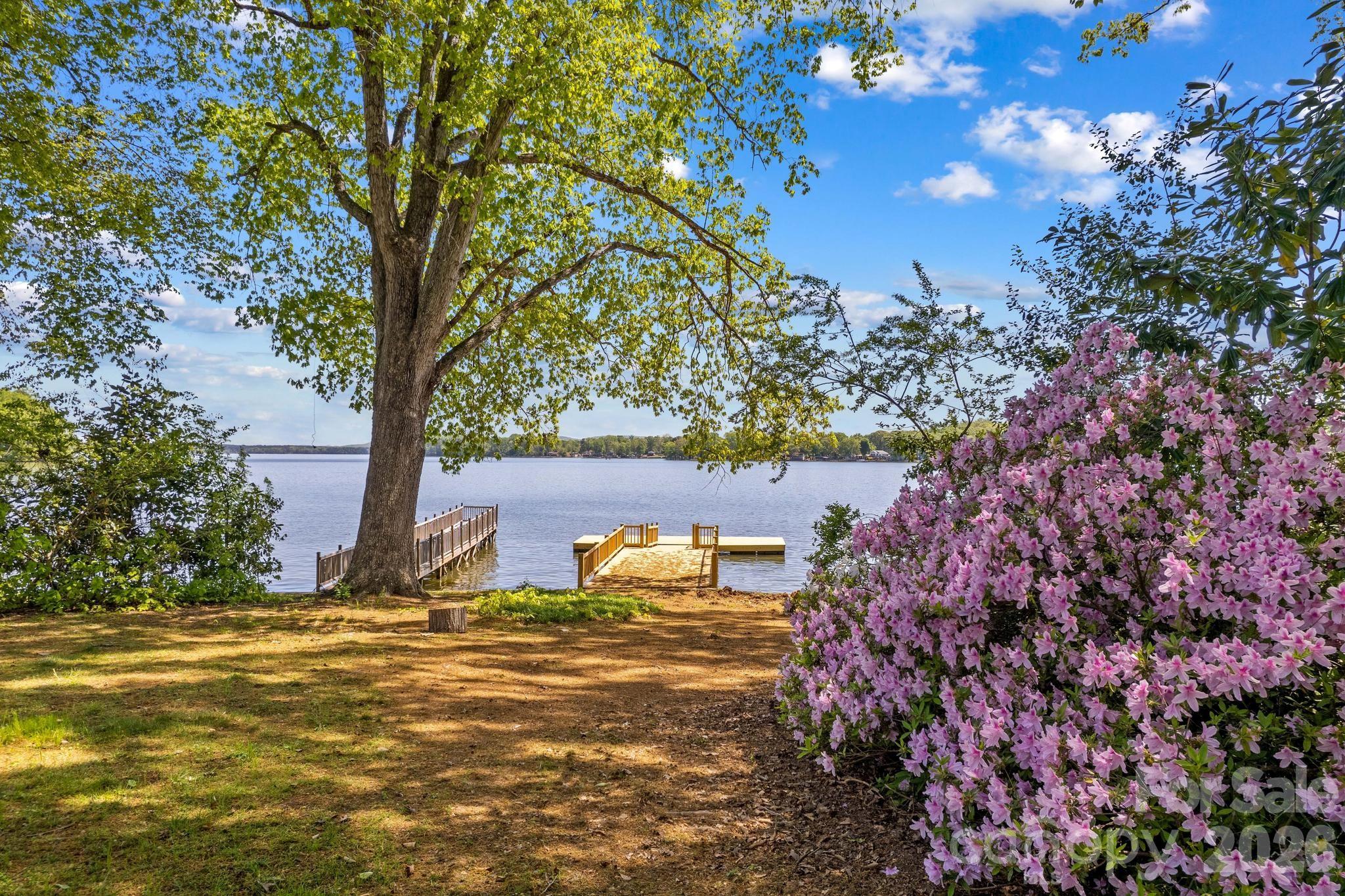 680 Fox Hollow Lane — Salisbury