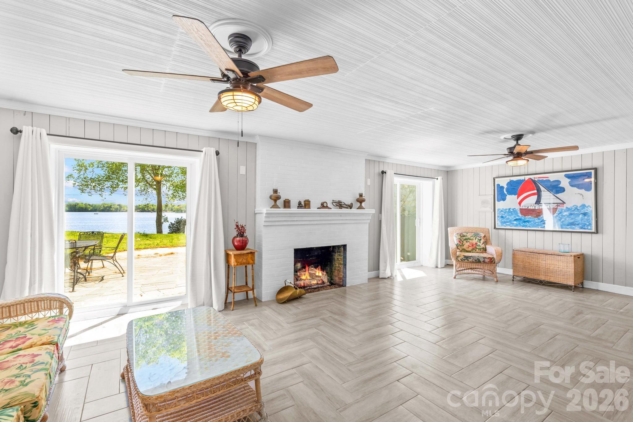 680 Fox Hollow Lane — Salisbury