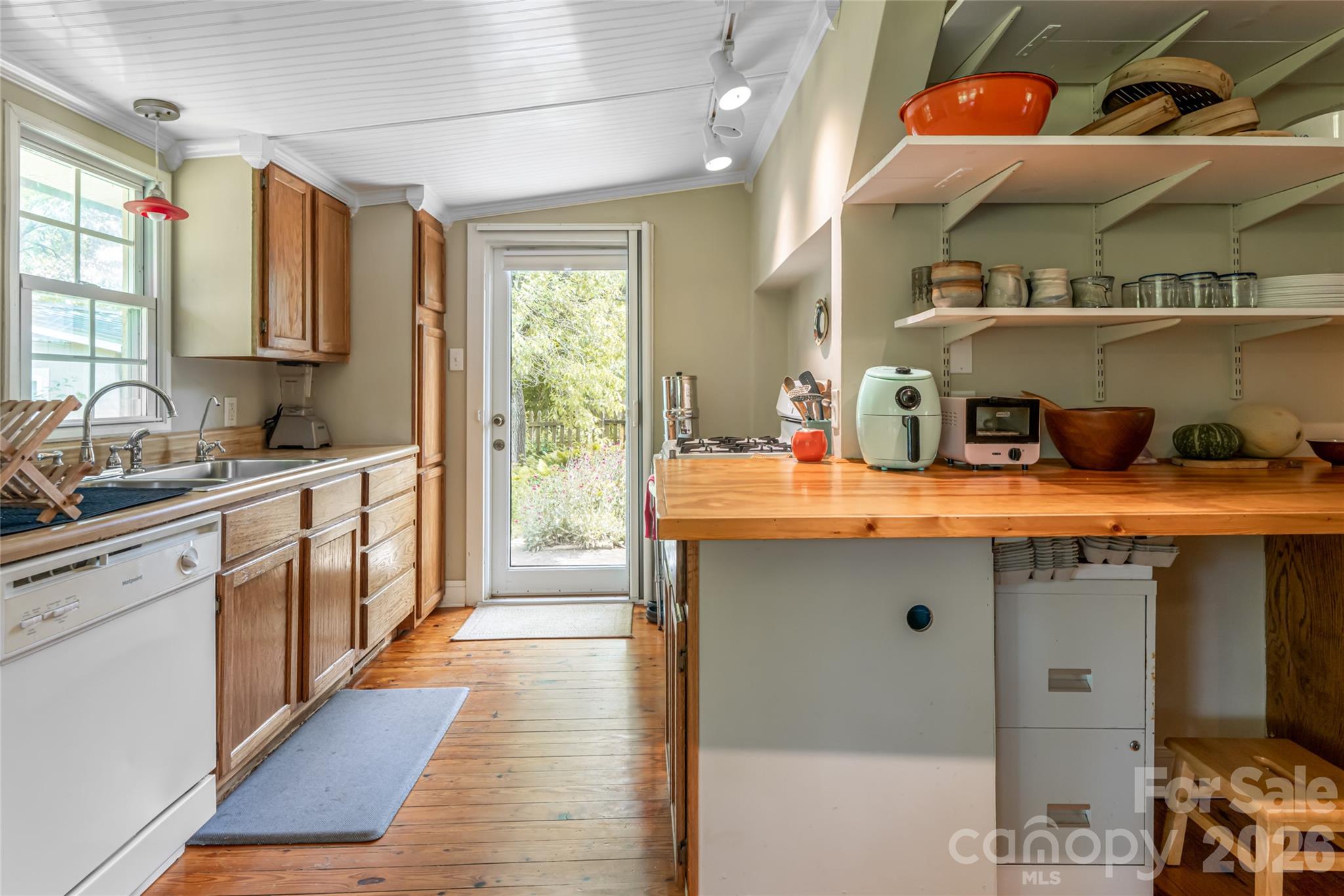 75 Cisco Road — Asheville