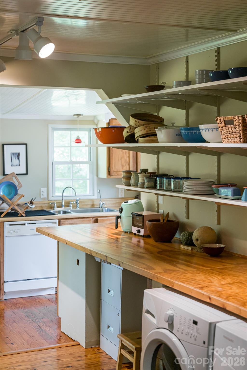 75 Cisco Road — Asheville