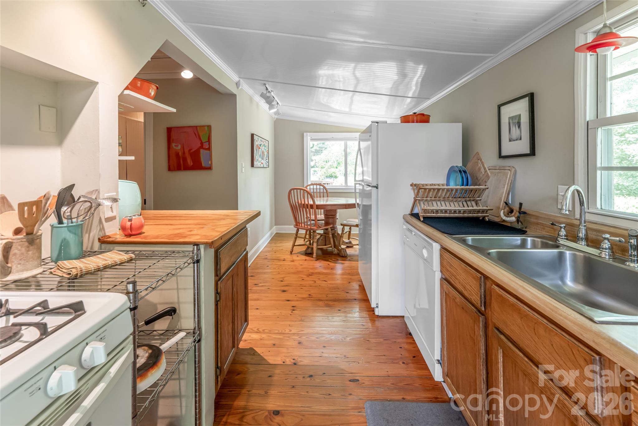 75 Cisco Road — Asheville