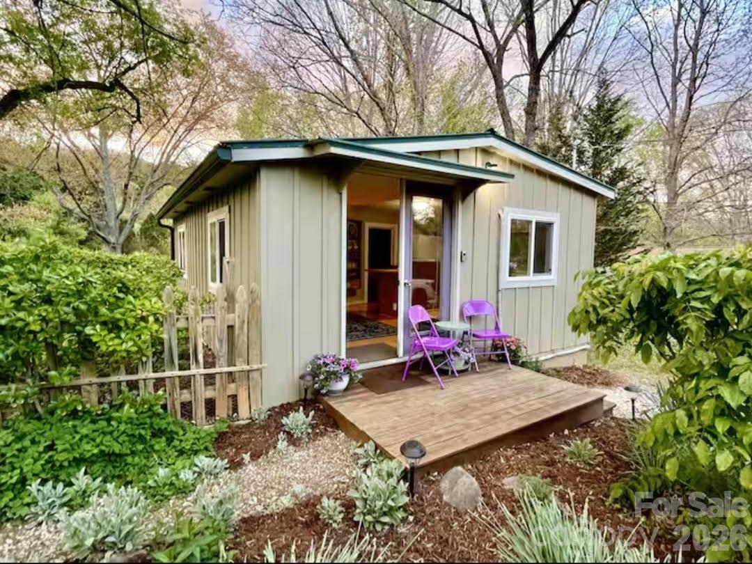 75 Cisco Road — Asheville