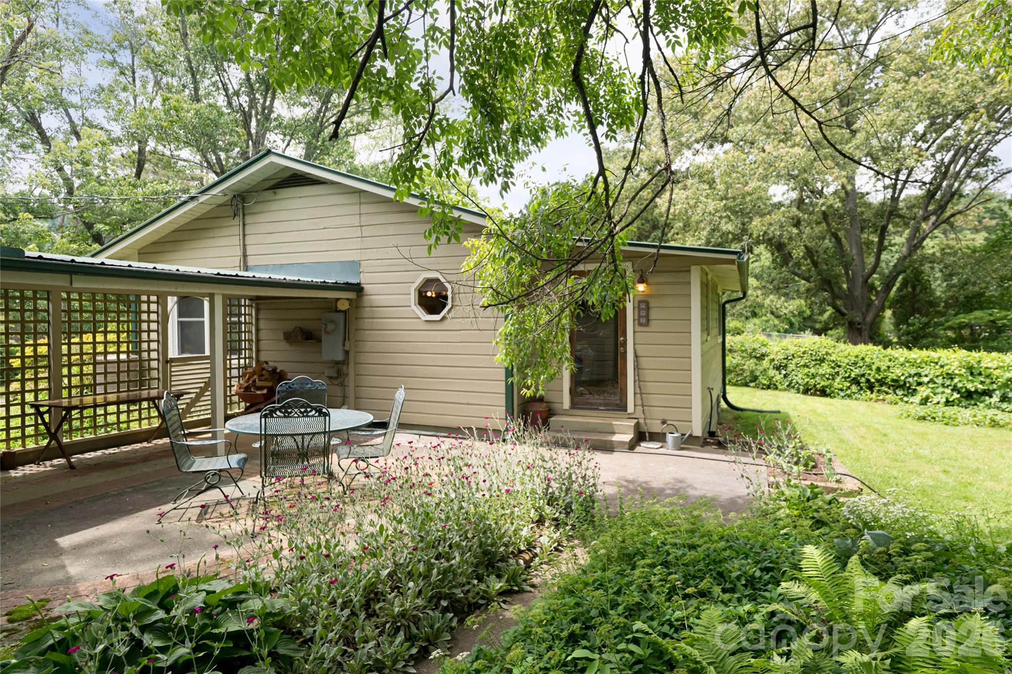 75 Cisco Road — Asheville