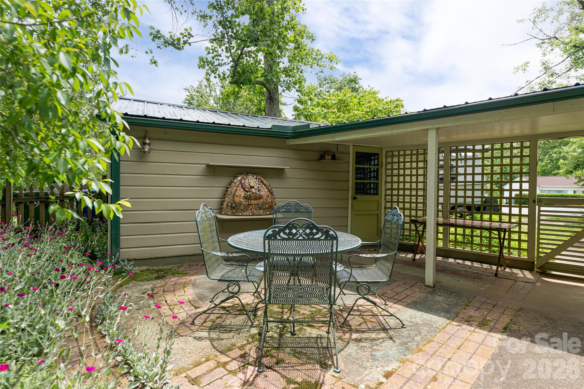 75 Cisco Road — Asheville