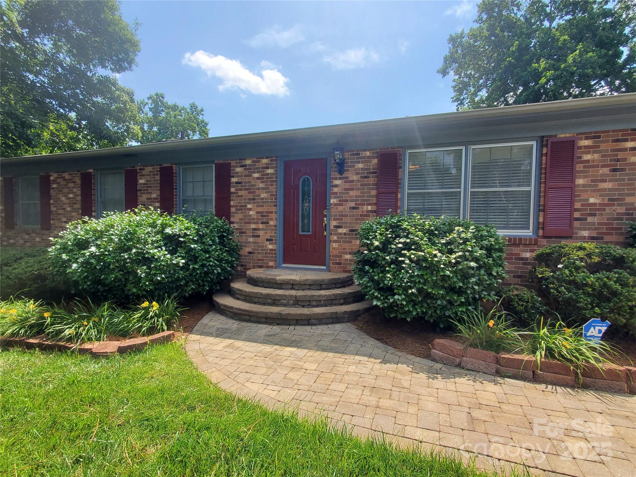 2104 Farmbrook Drive — Statesville