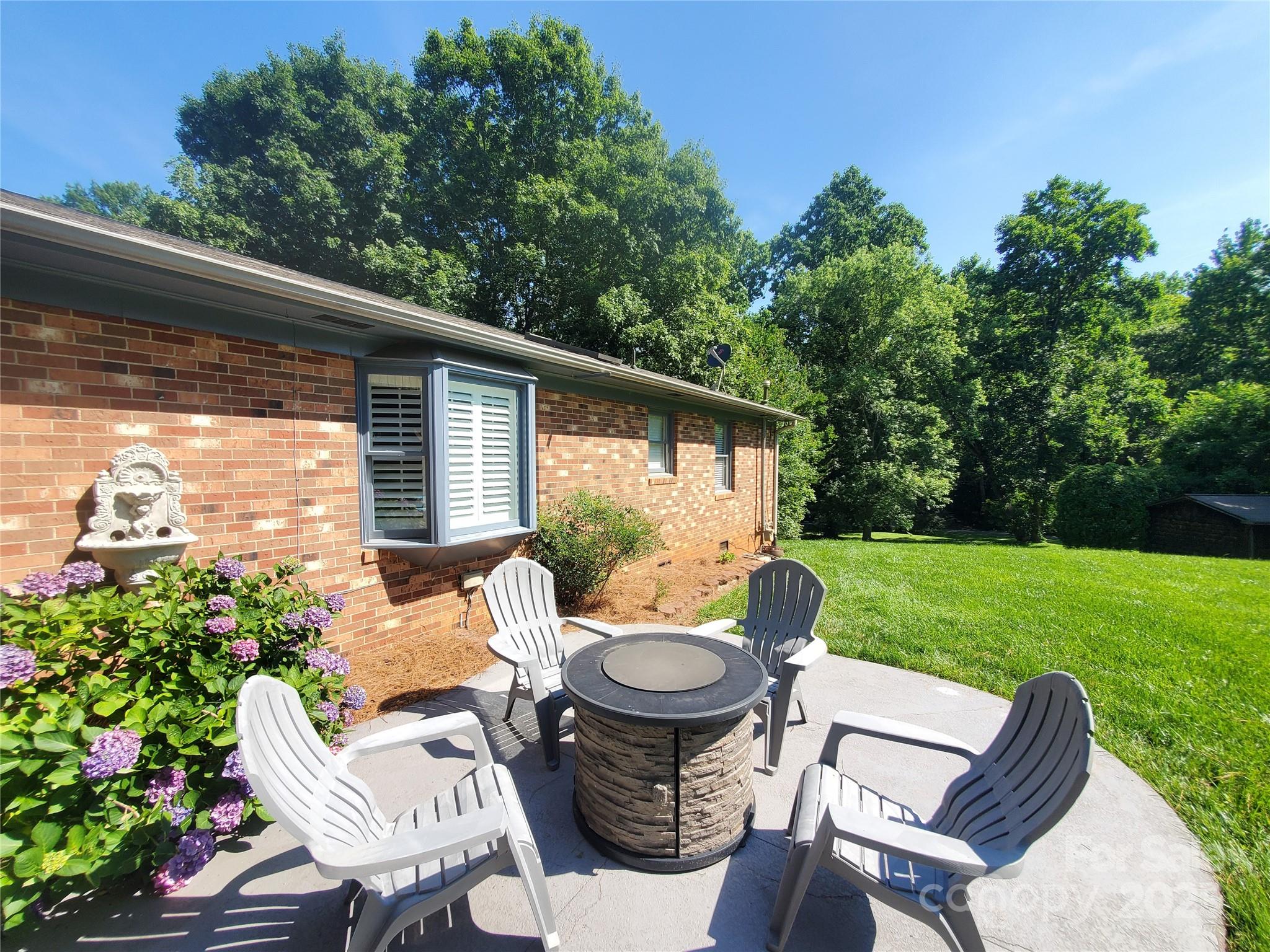 2104 Farmbrook Drive — Statesville