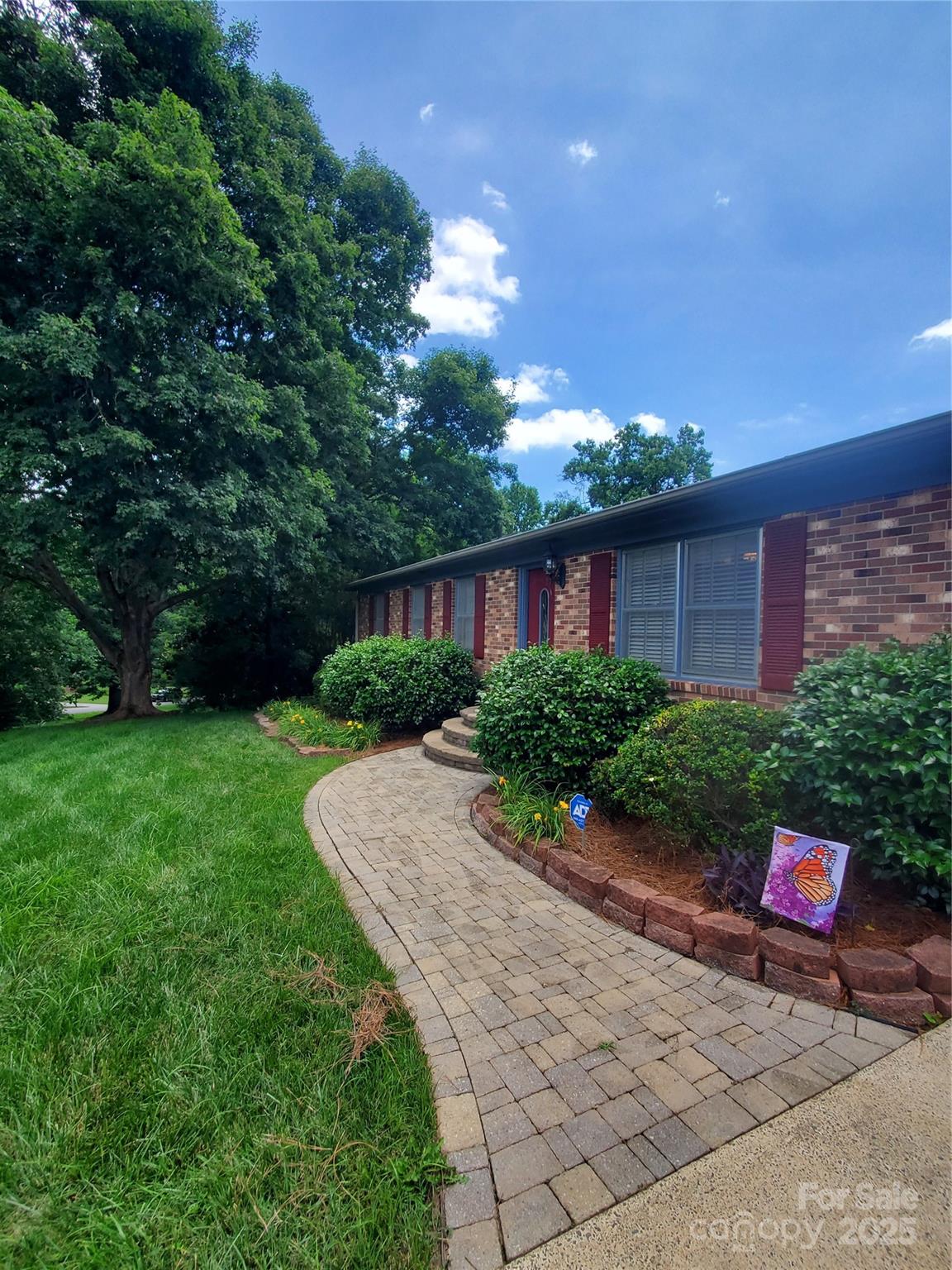 2104 Farmbrook Drive — Statesville