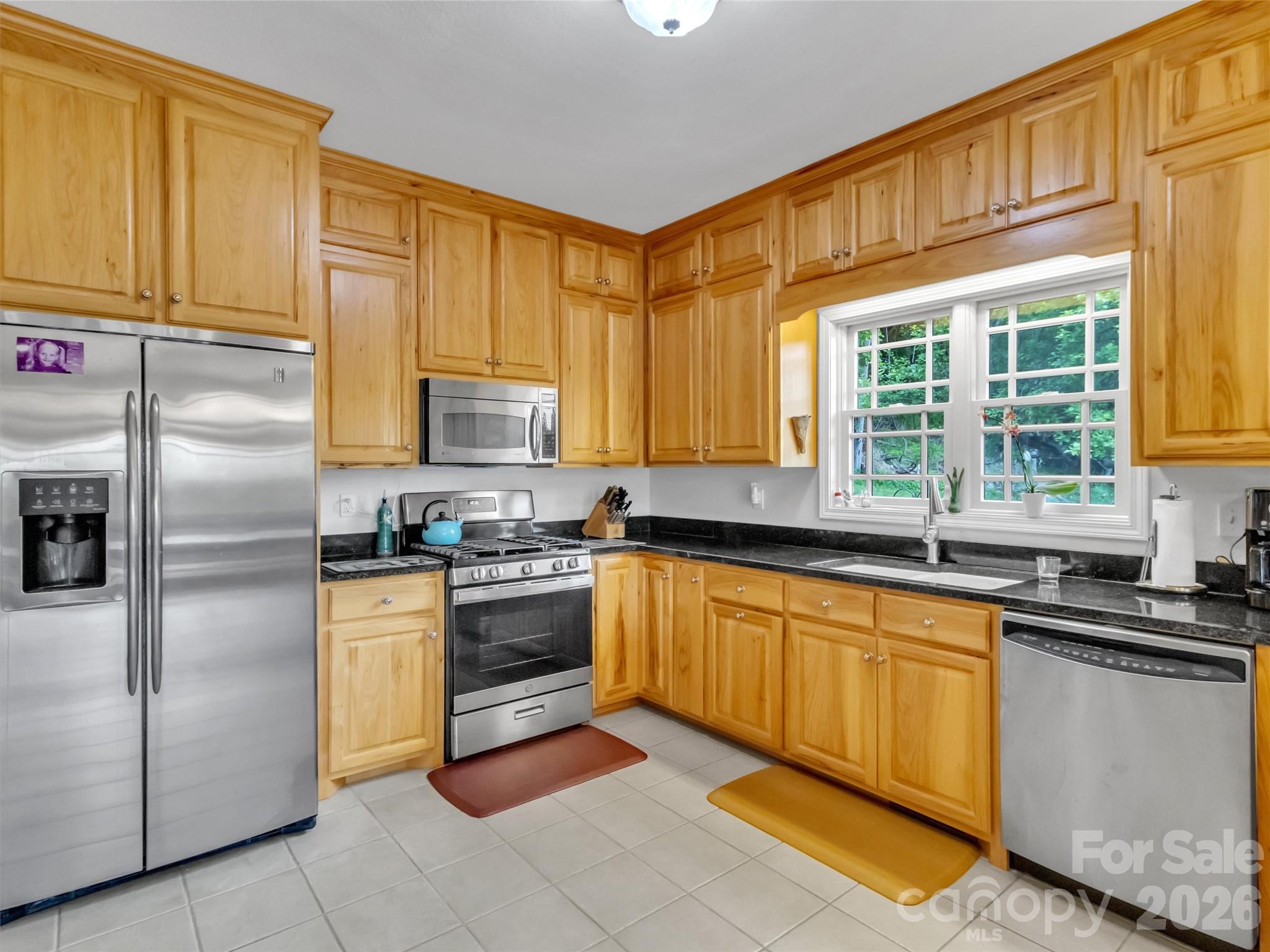 1592 Piney Hill Road — Burnsville