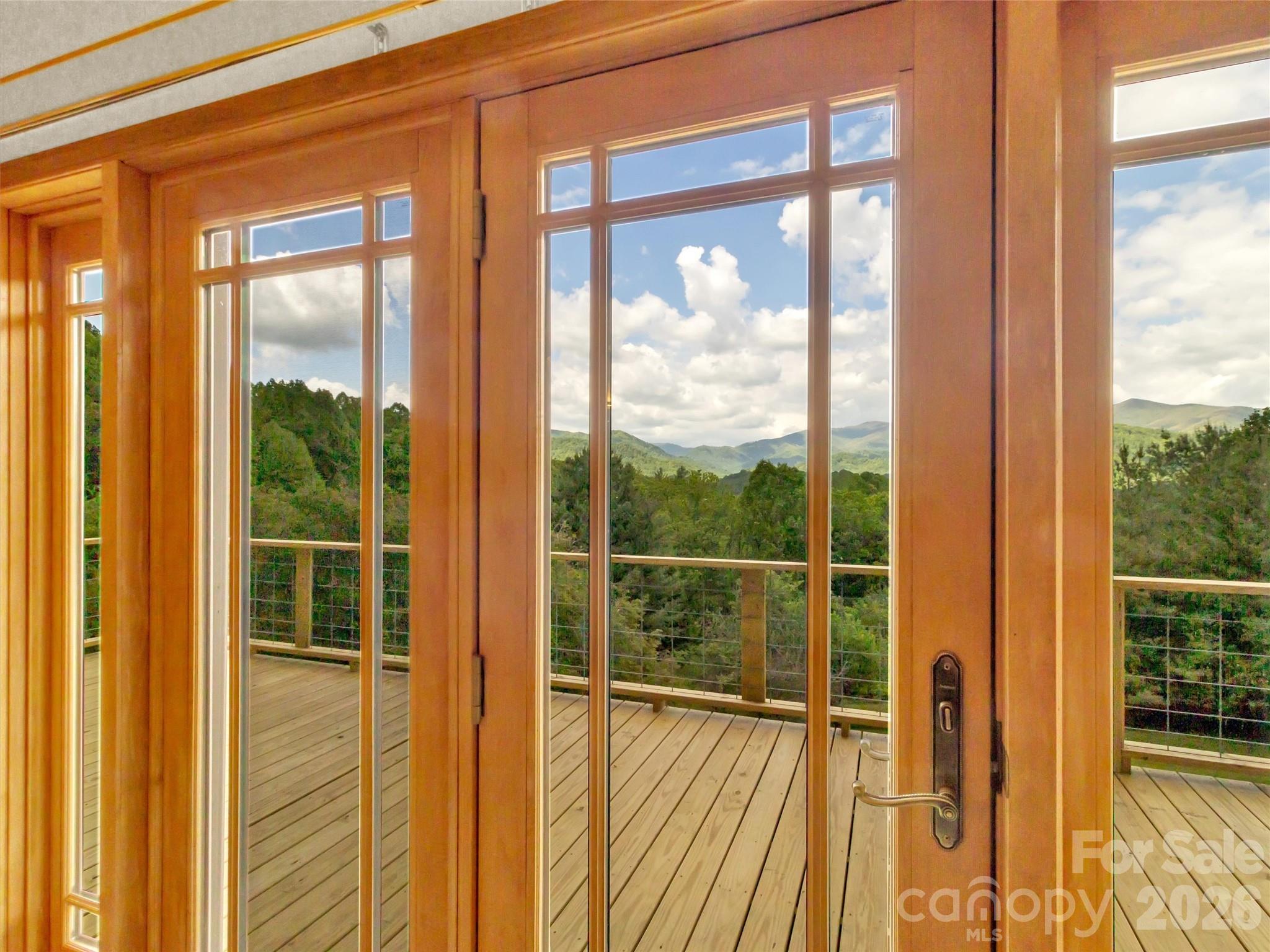 1592 Piney Hill Road — Burnsville