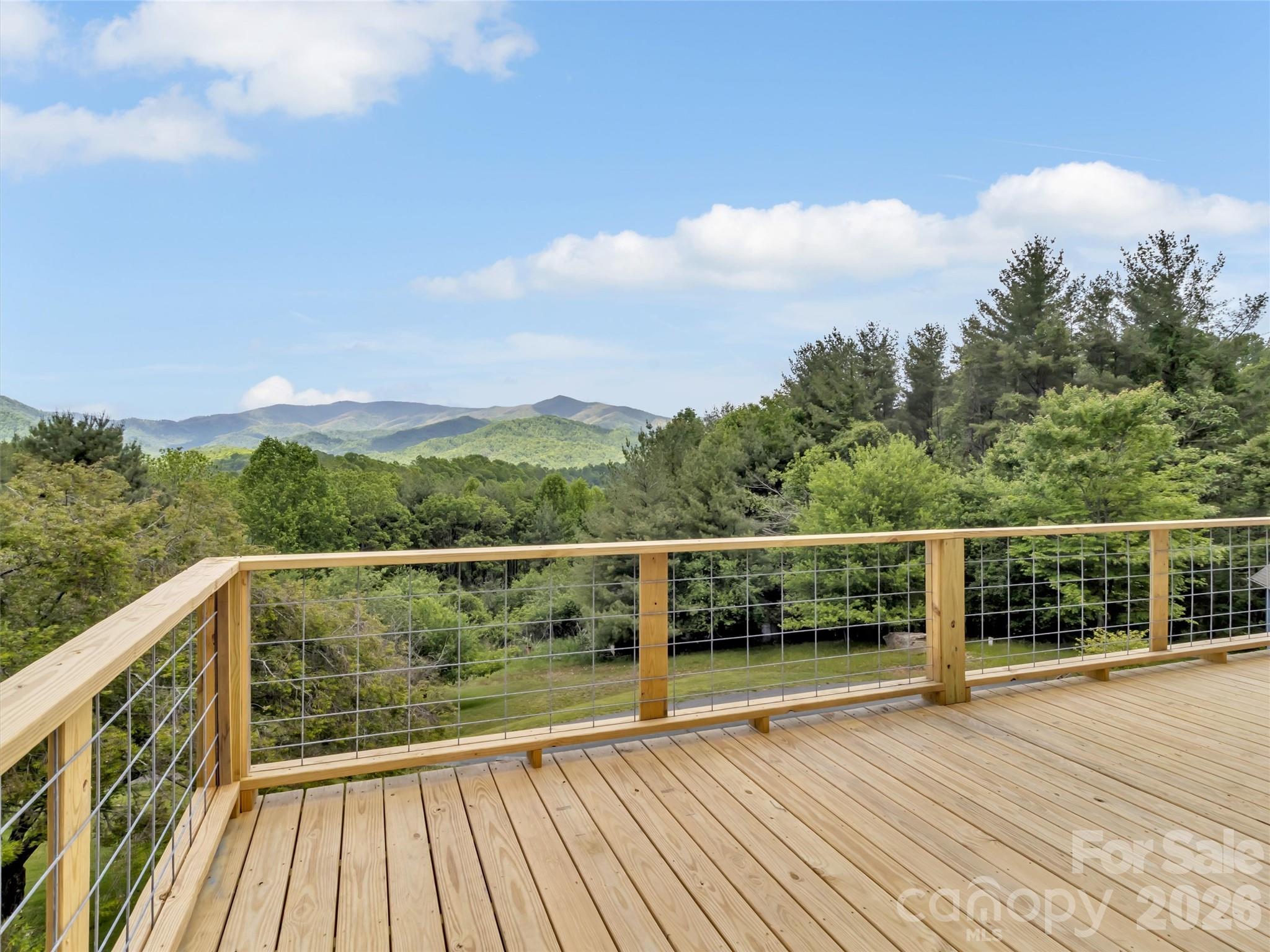 1592 Piney Hill Road — Burnsville