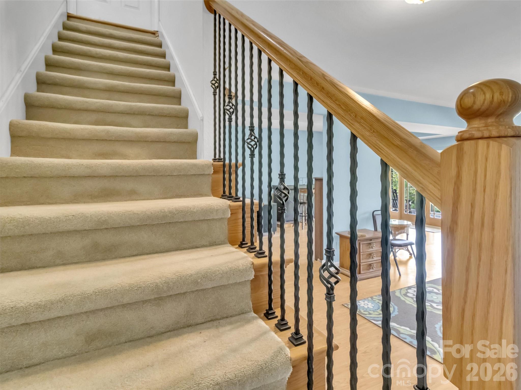 1592 Piney Hill Road — Burnsville