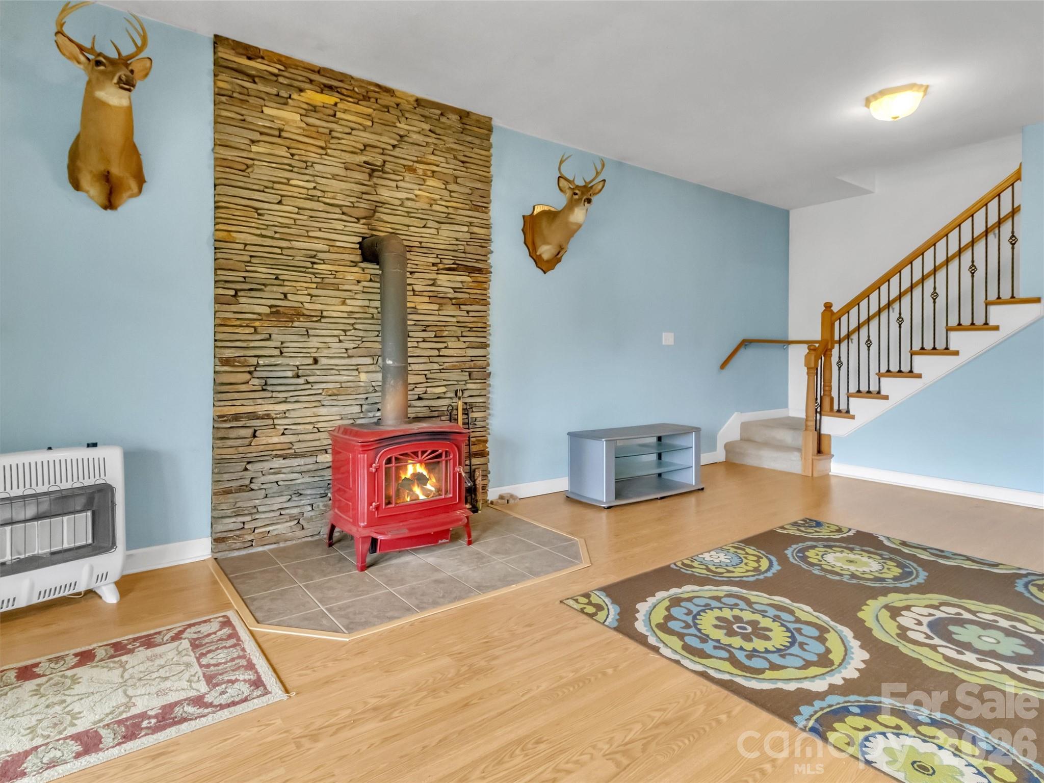 1592 Piney Hill Road — Burnsville