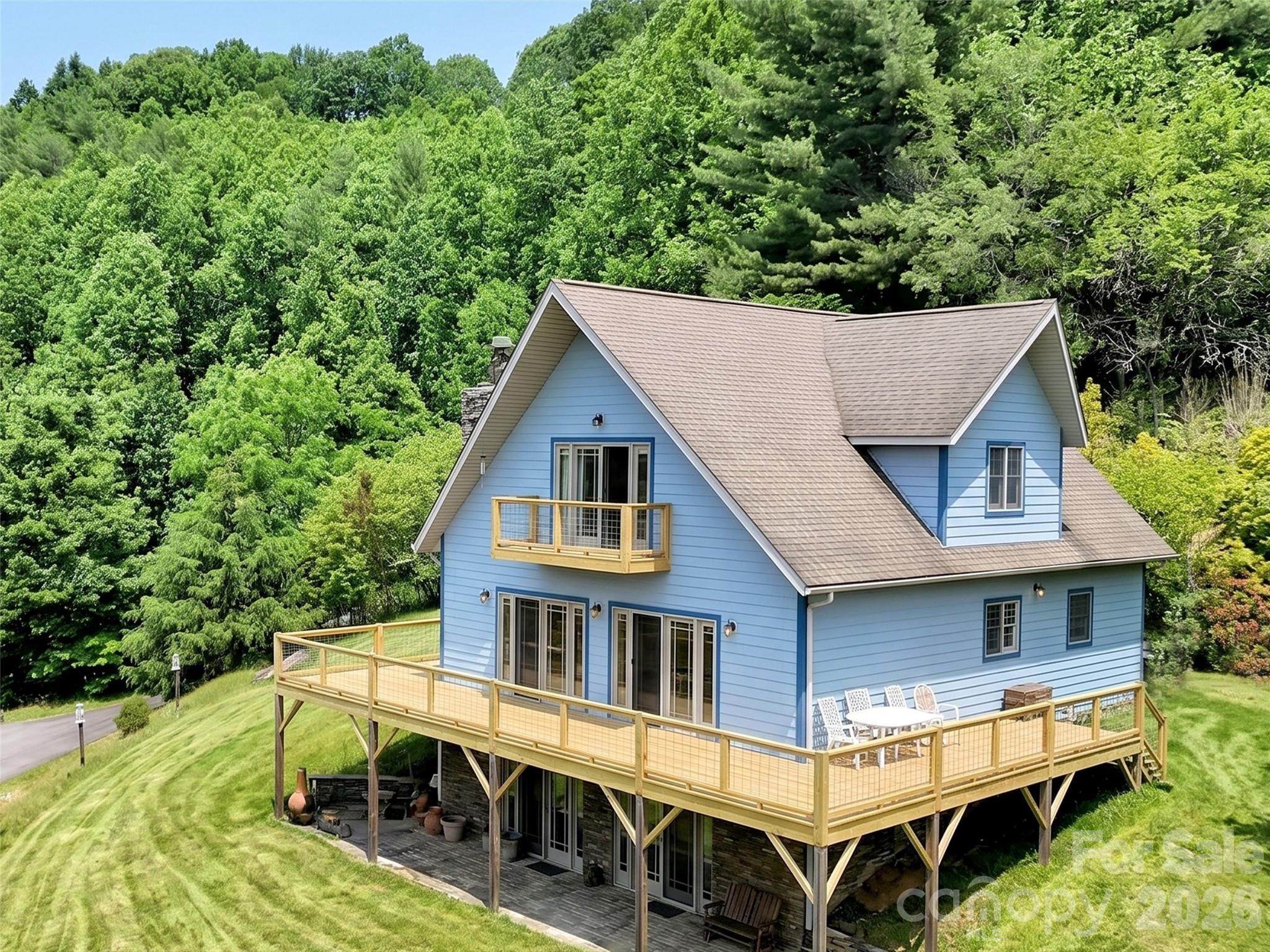 1592 Piney Hill Road — Burnsville
