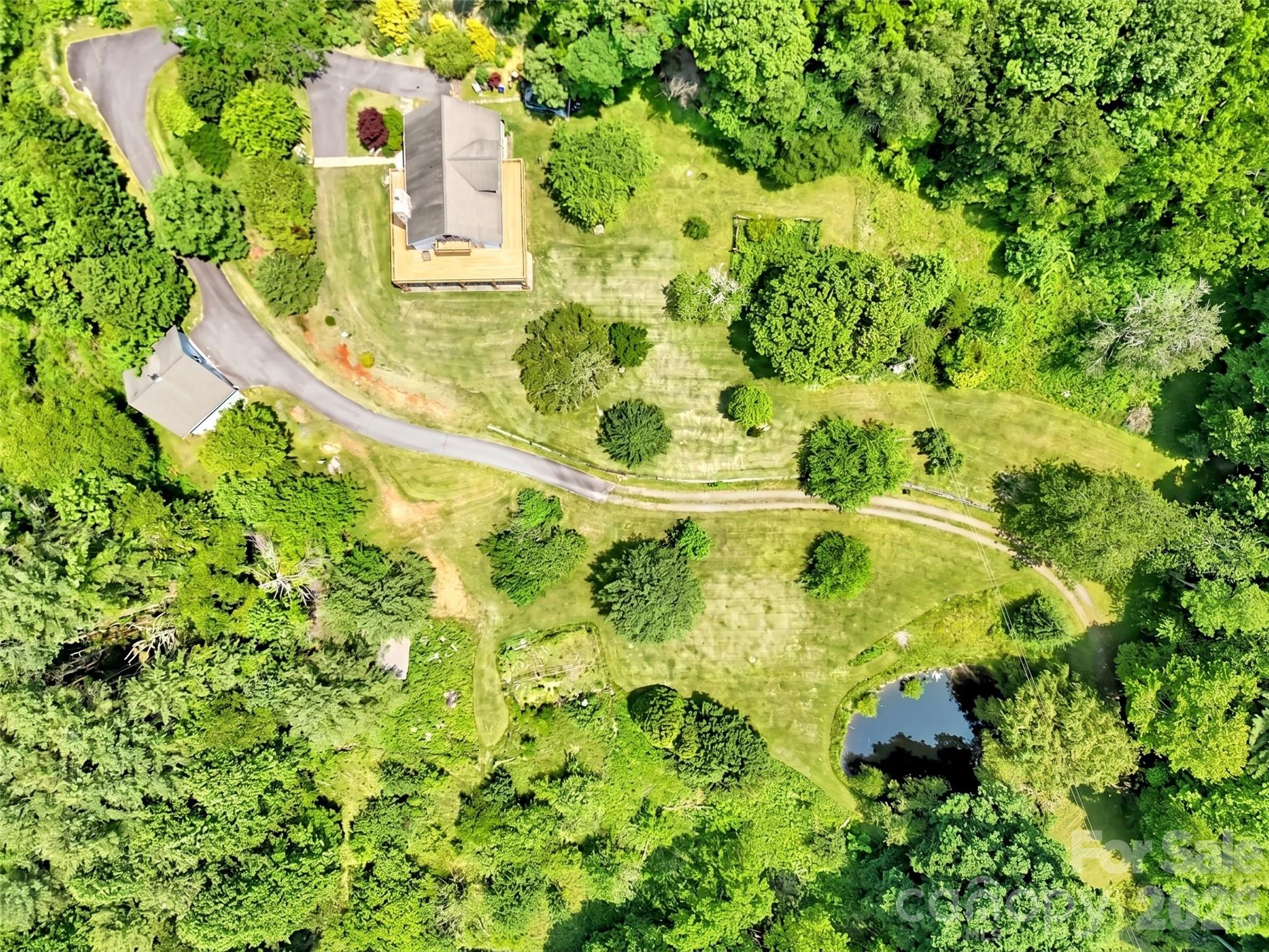 1592 Piney Hill Road — Burnsville
