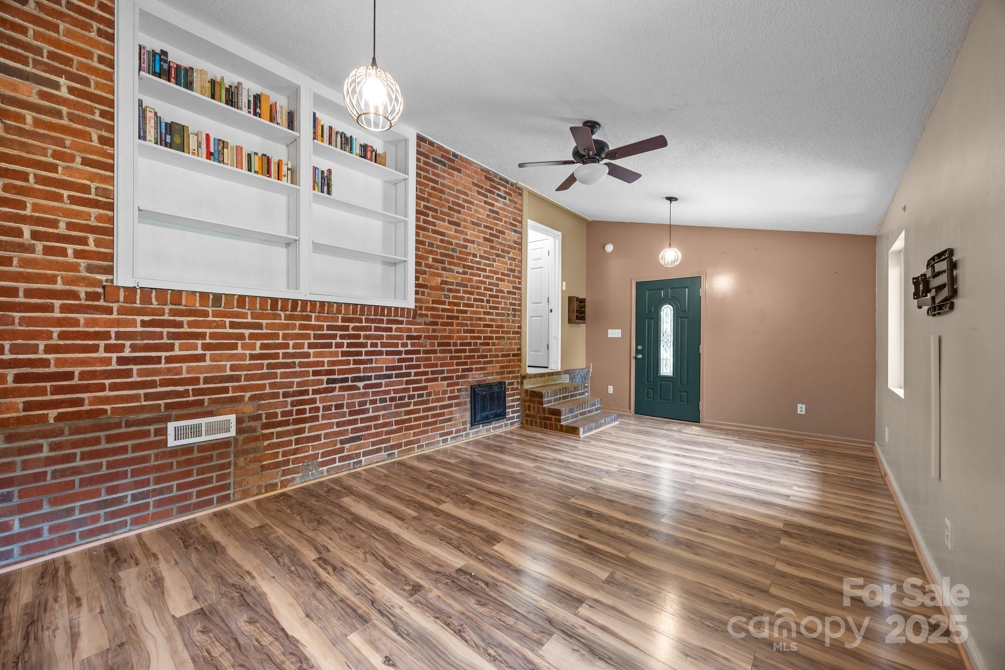 2 Enka Orchard Street — Candler