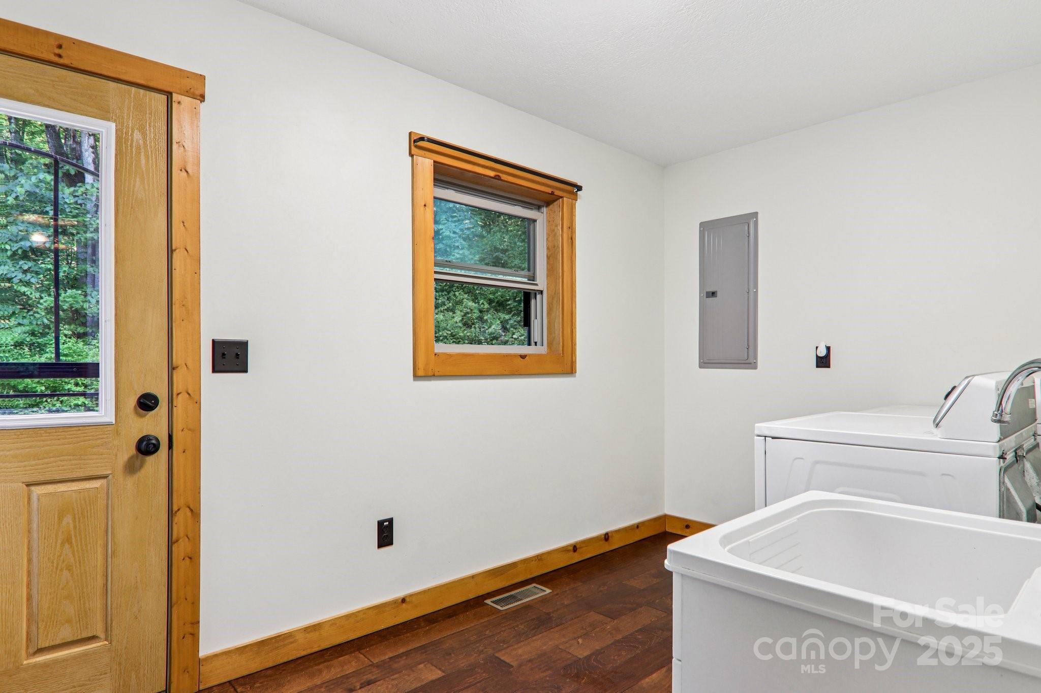 2171 Black Rock Road — Cherokee