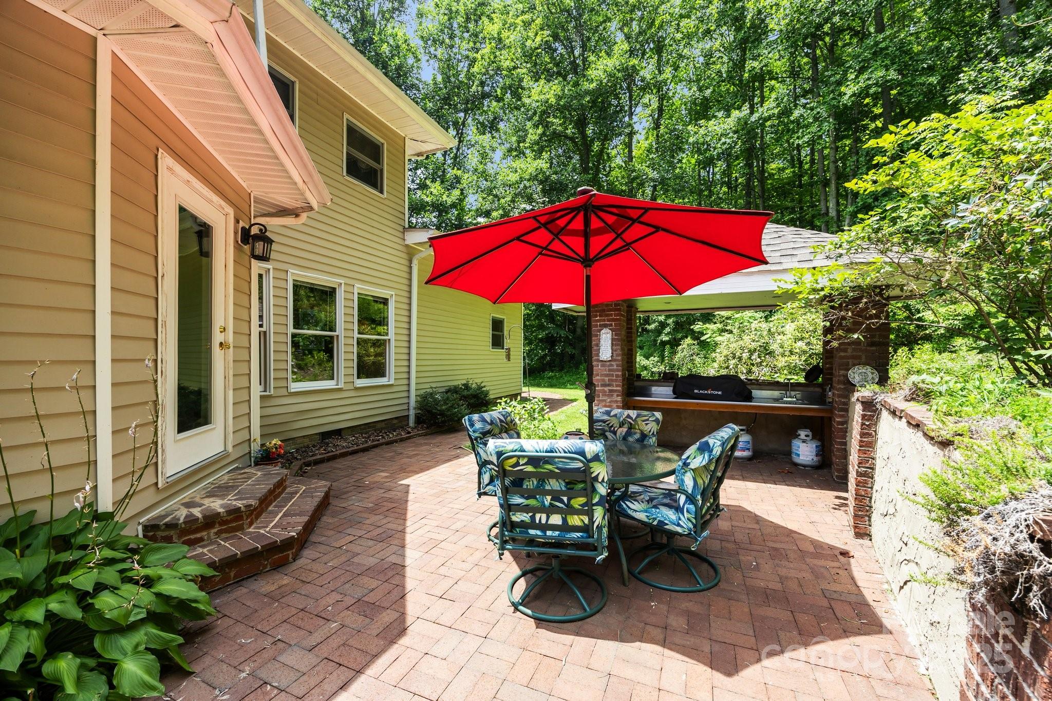 235 Kinder Lane — Canton