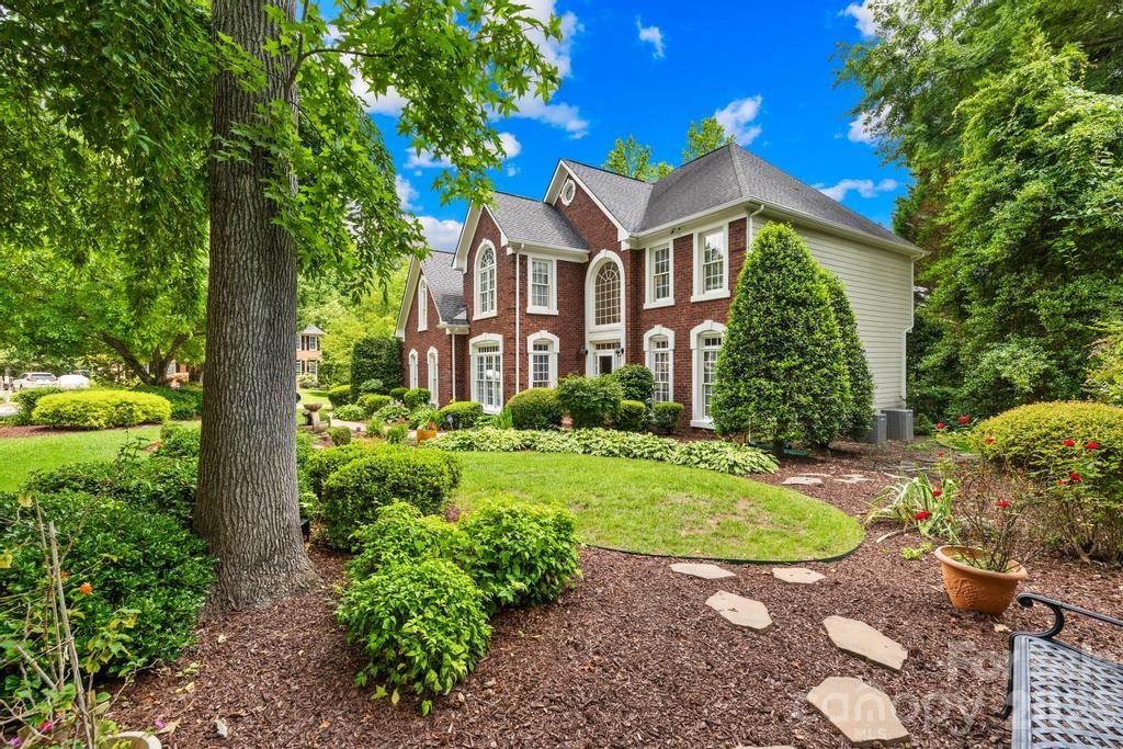 9514 Hayenridge Court — Huntersville