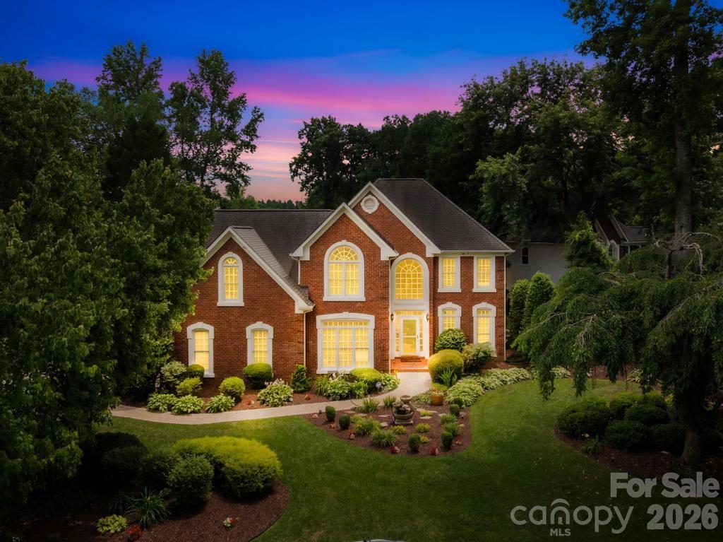 9514 Hayenridge Court — Huntersville