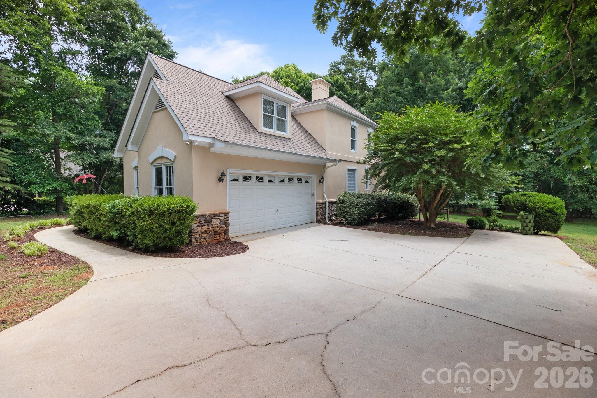 165 Futrell Landing — New London