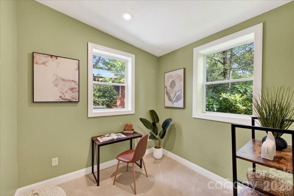 2034 Lanier Avenue — Charlotte