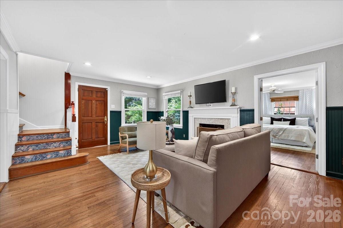 2034 Lanier Avenue — Charlotte