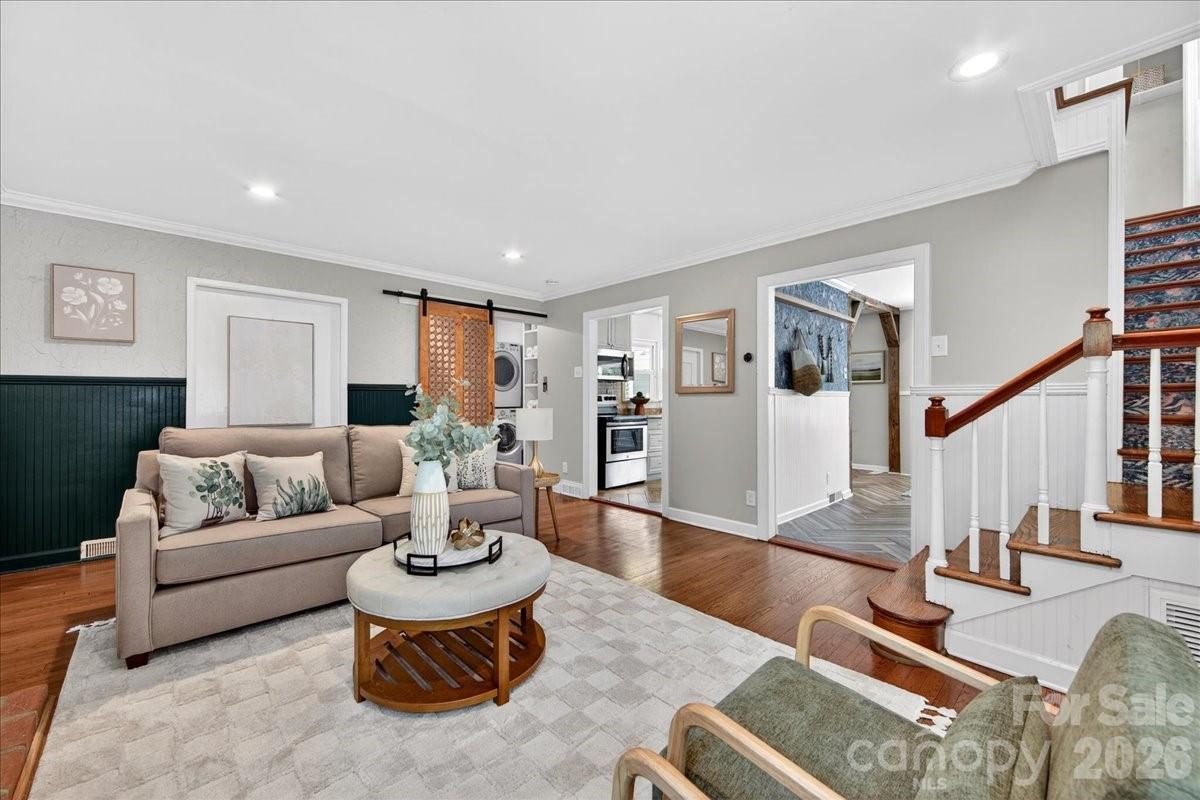 2034 Lanier Avenue — Charlotte