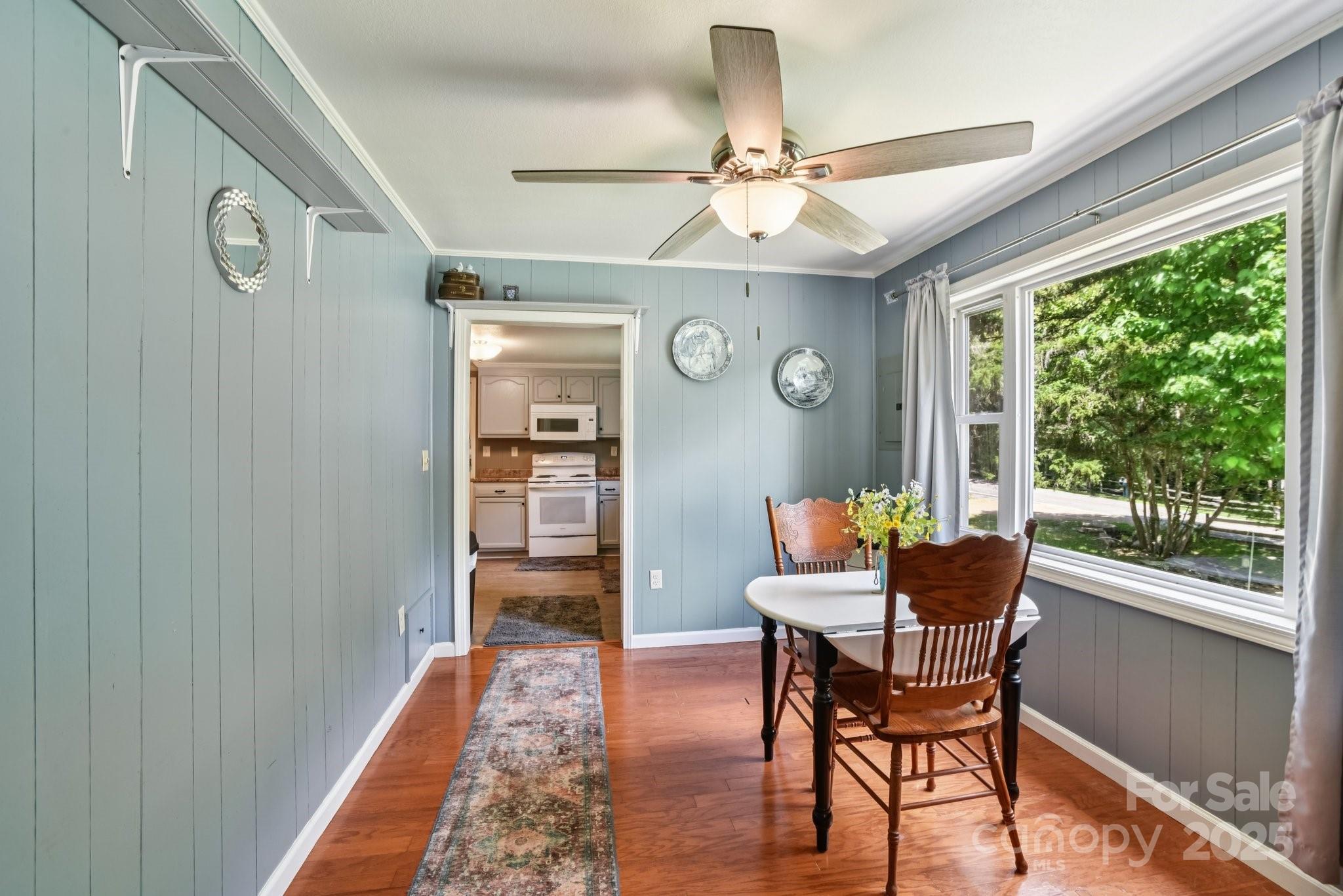 19 Lockman Road — Maggie Valley