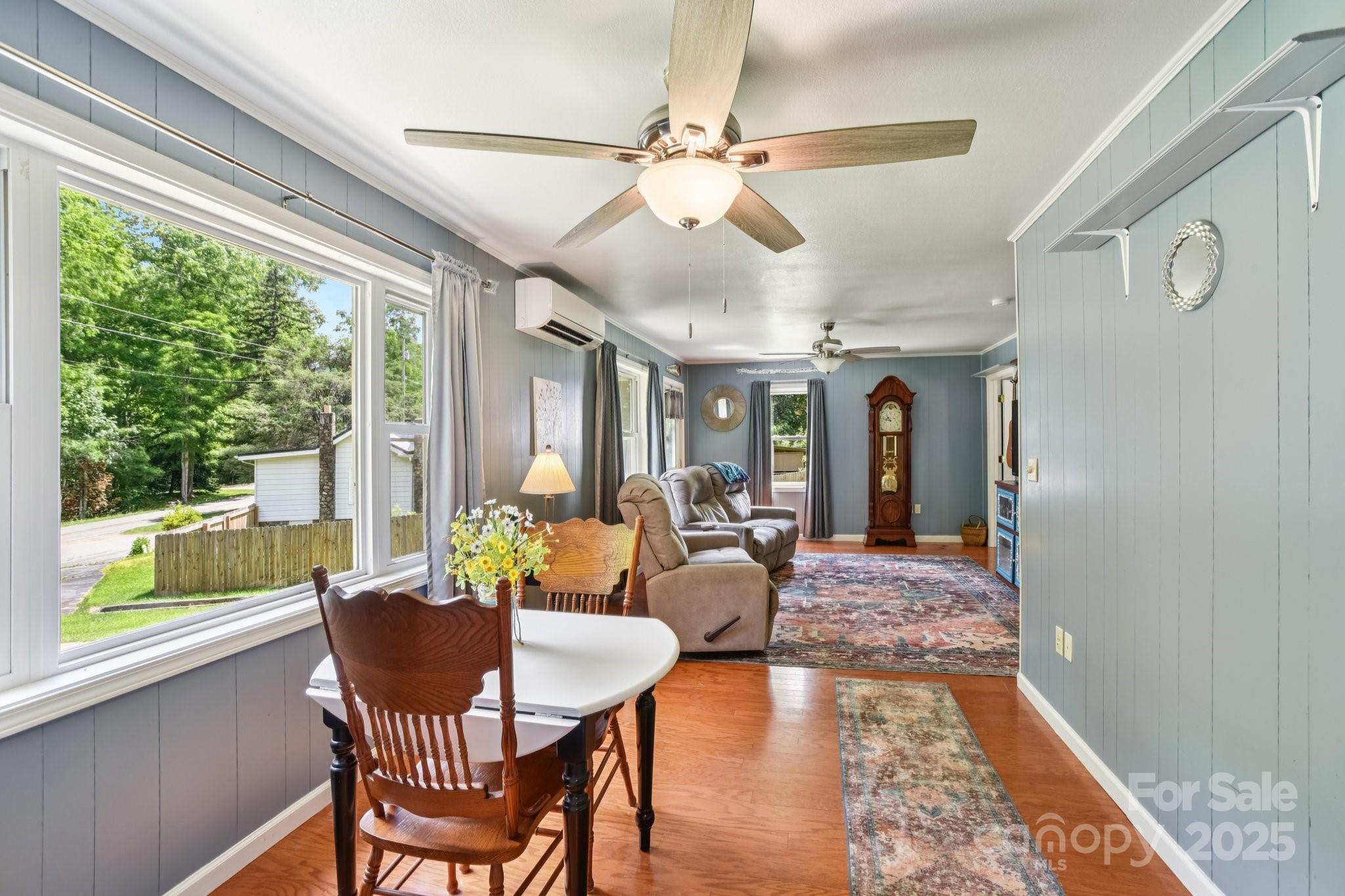 19 Lockman Road — Maggie Valley